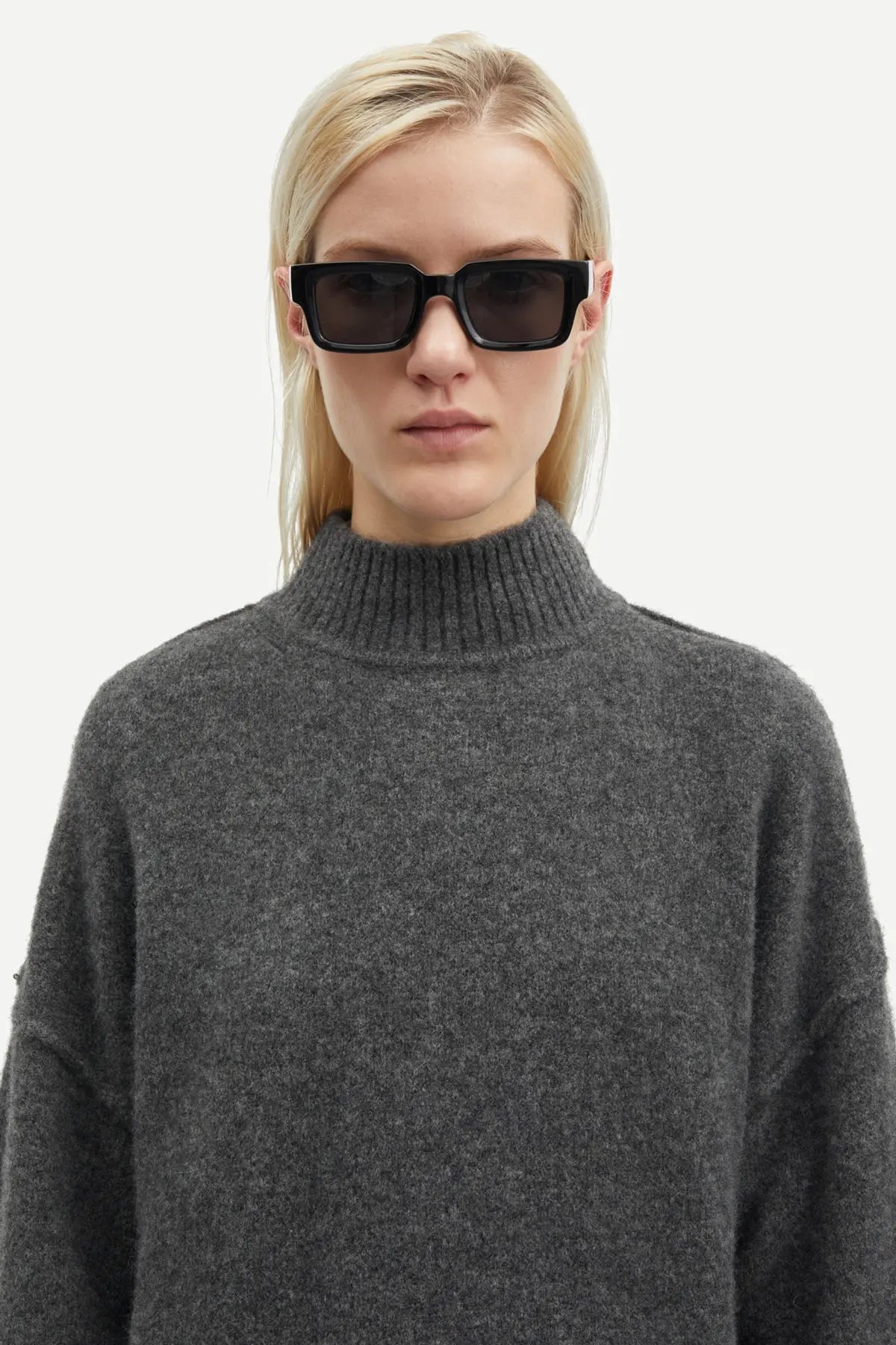 Saceleste sweater in black oyster