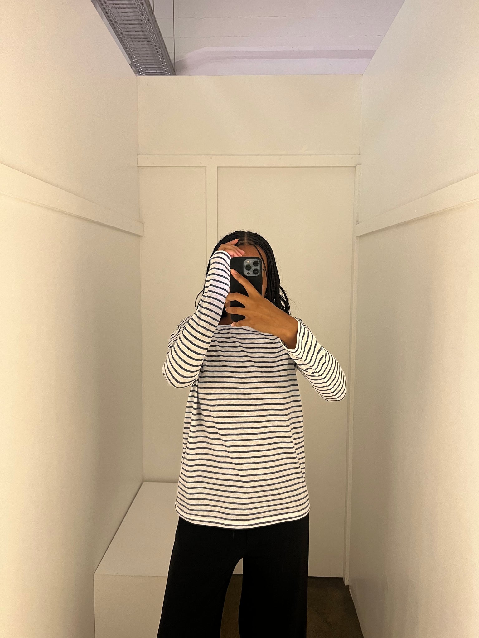 Striped longsleeve in white with blue stipes