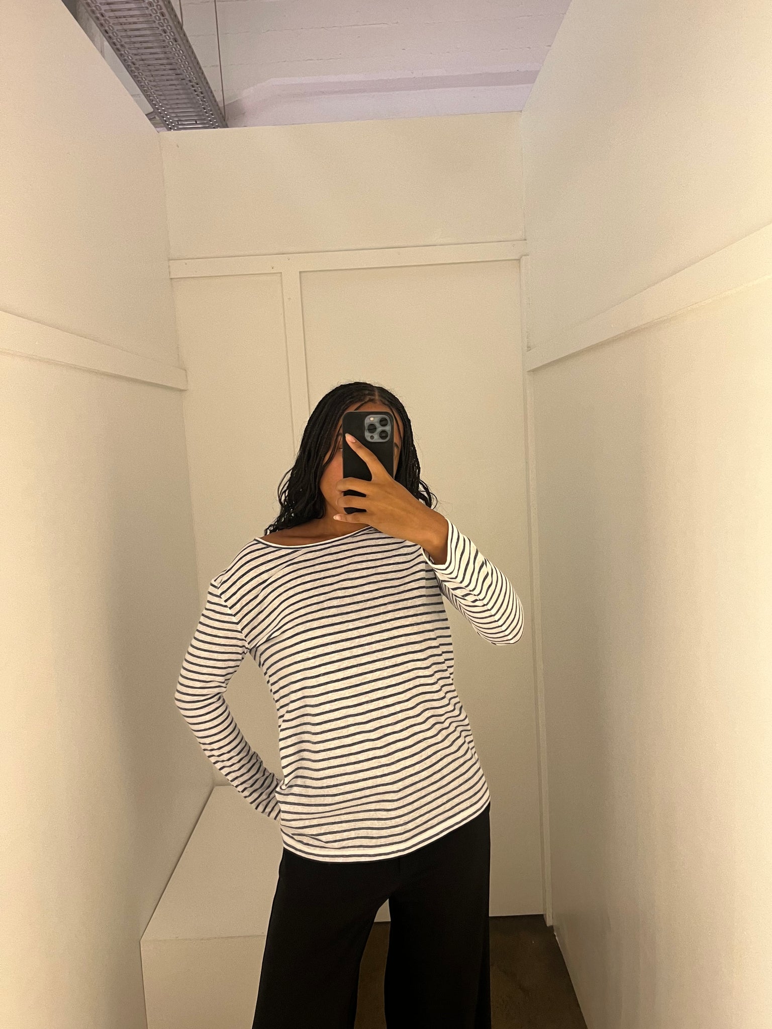 Striped longsleeve in white with blue stipes