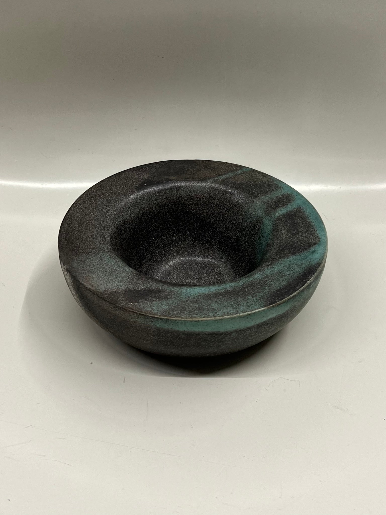 Massive bowl in green marbled by Hap Ceramics