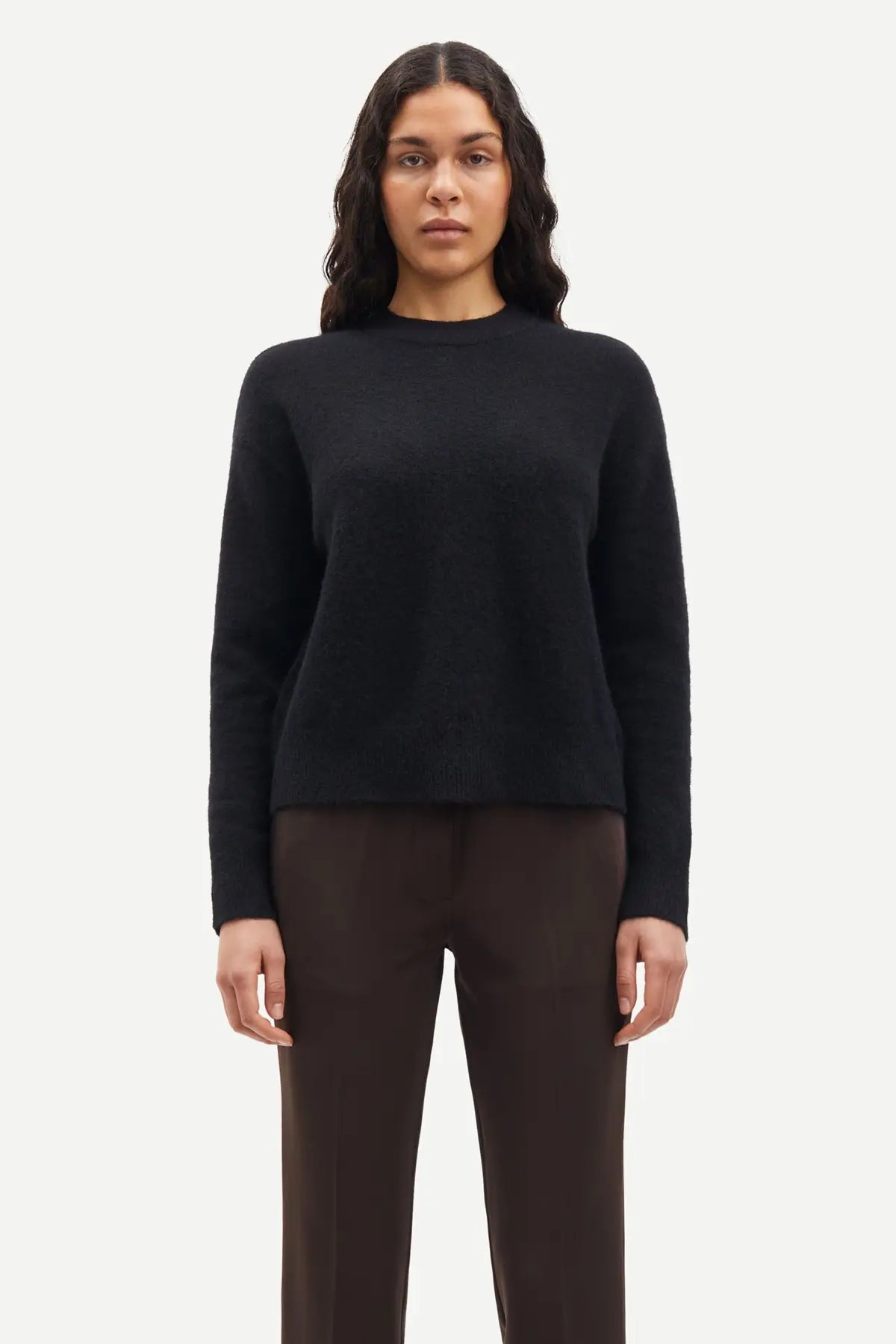 Anour knitted sweater in black