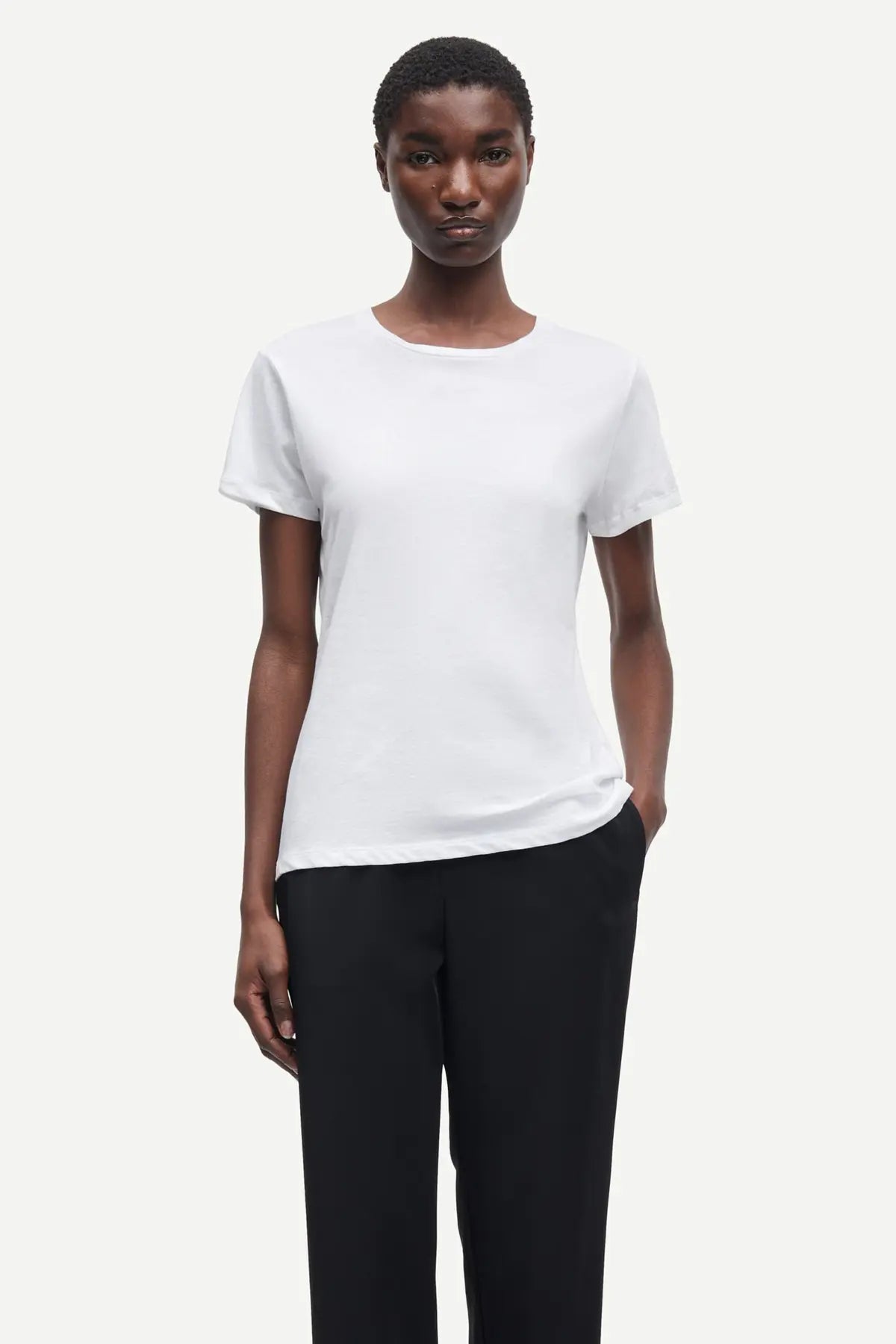 Basic crew neck shirt in white