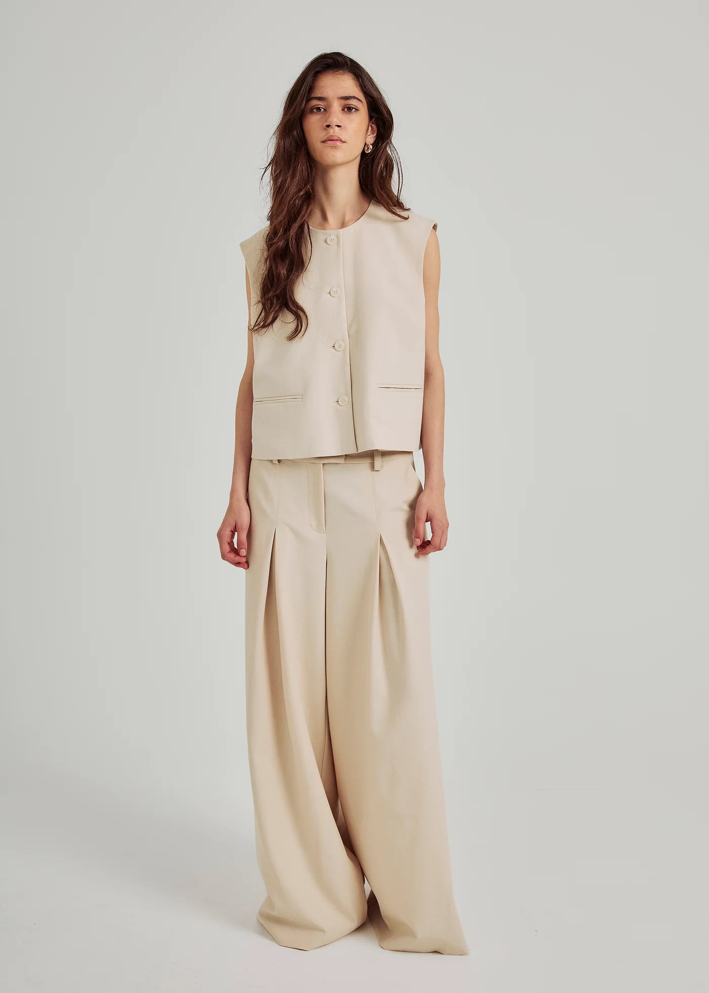 Kamin cropped waistcoat in creme