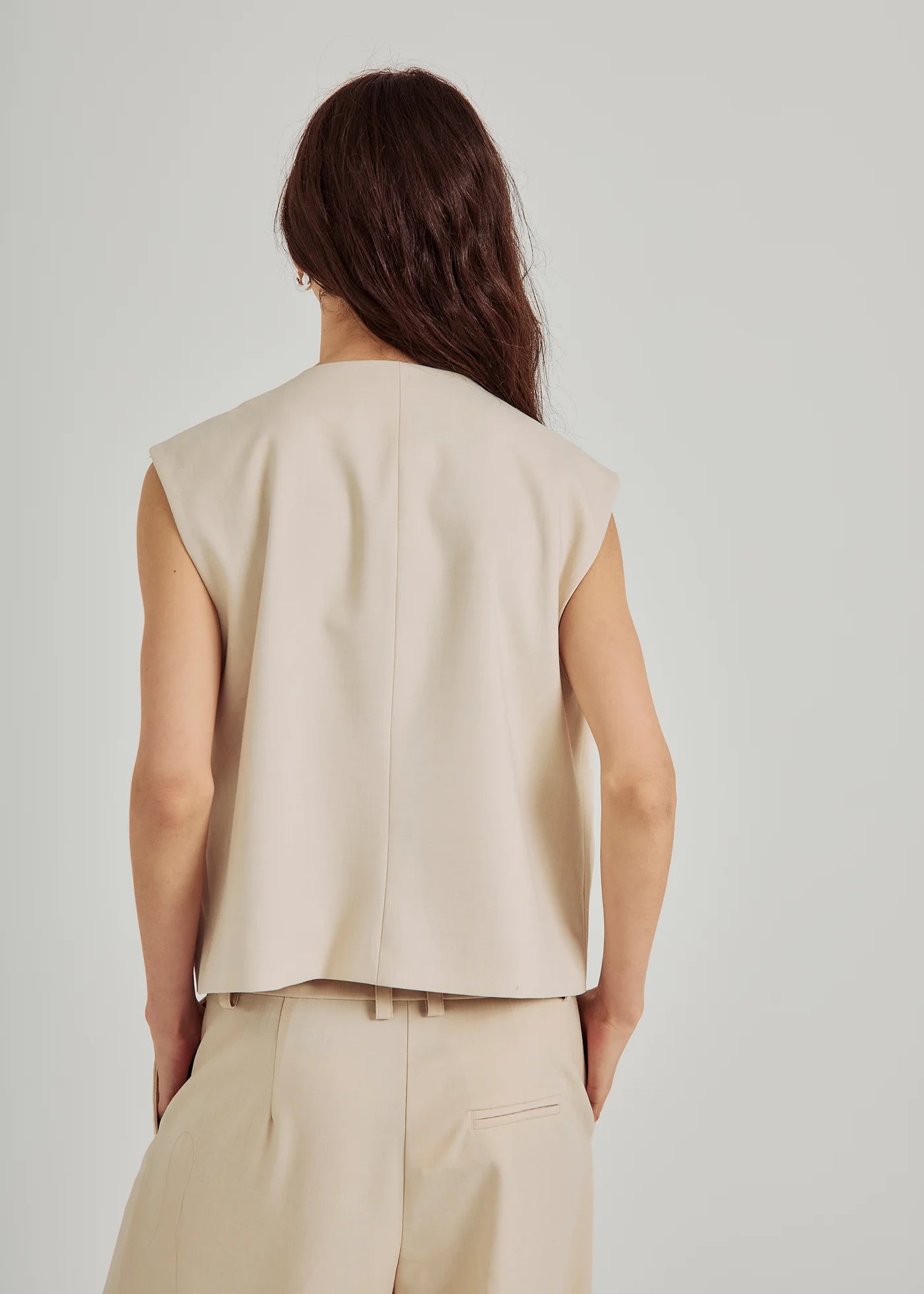 Kamin cropped waistcoat in creme