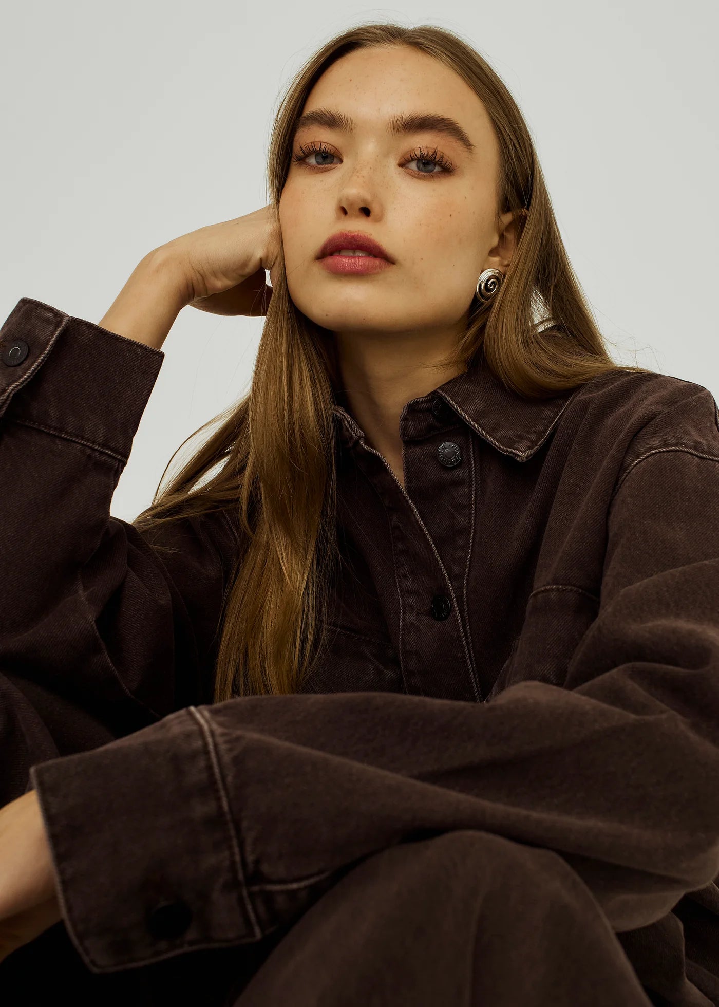 Larisa clean denim shirt in brown washed