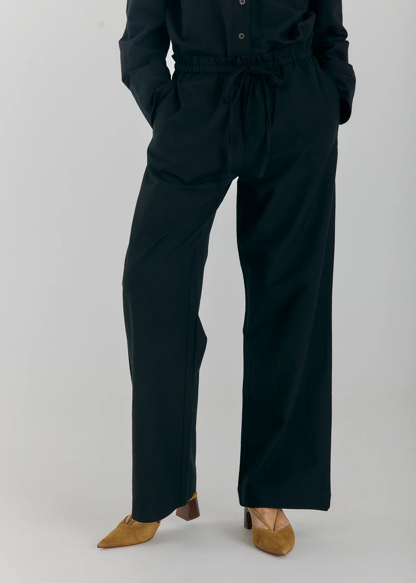 Linea wide pants in black