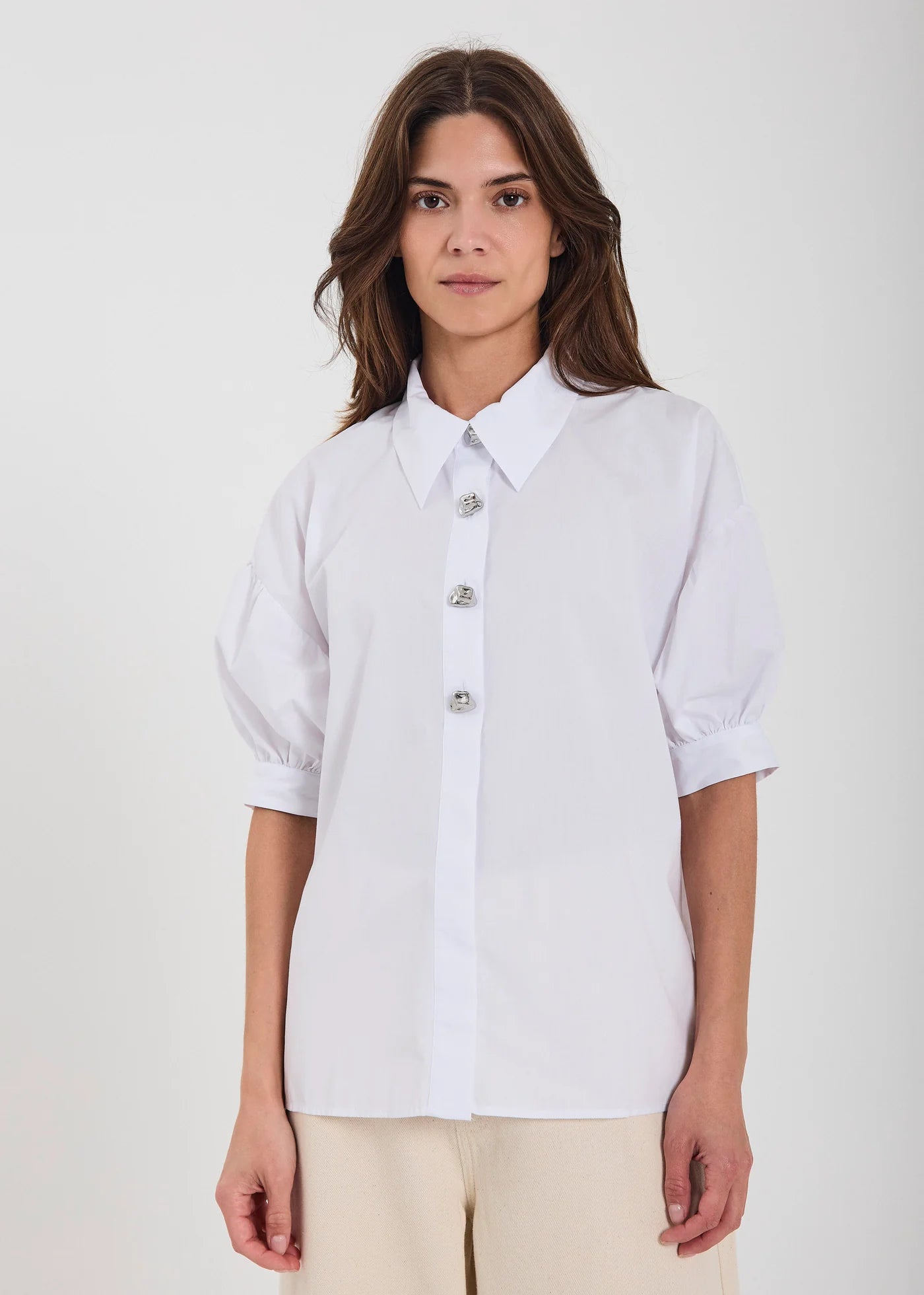 Mae short sleeved shirt in off-white