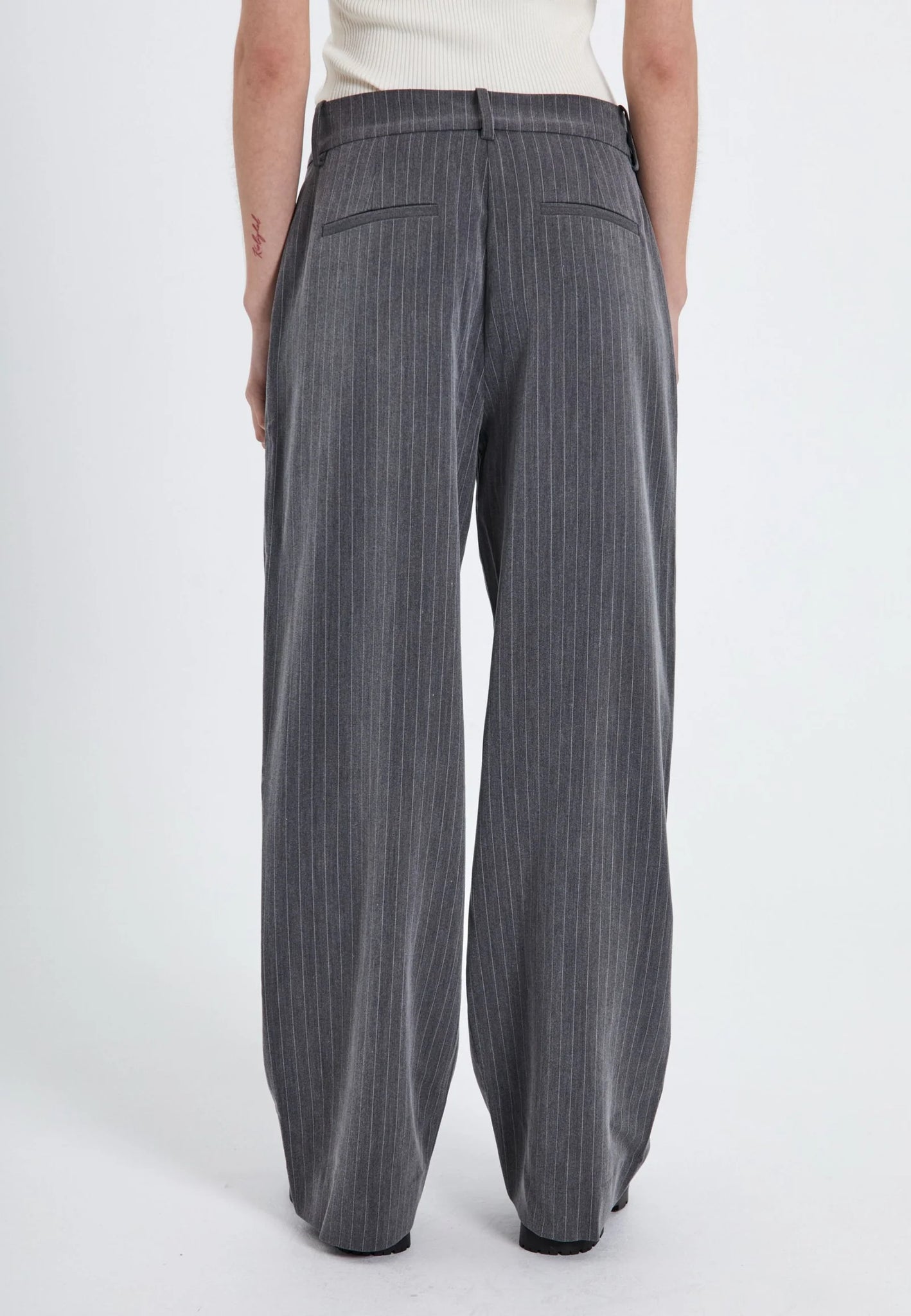 Neo pinstripe pants in grey