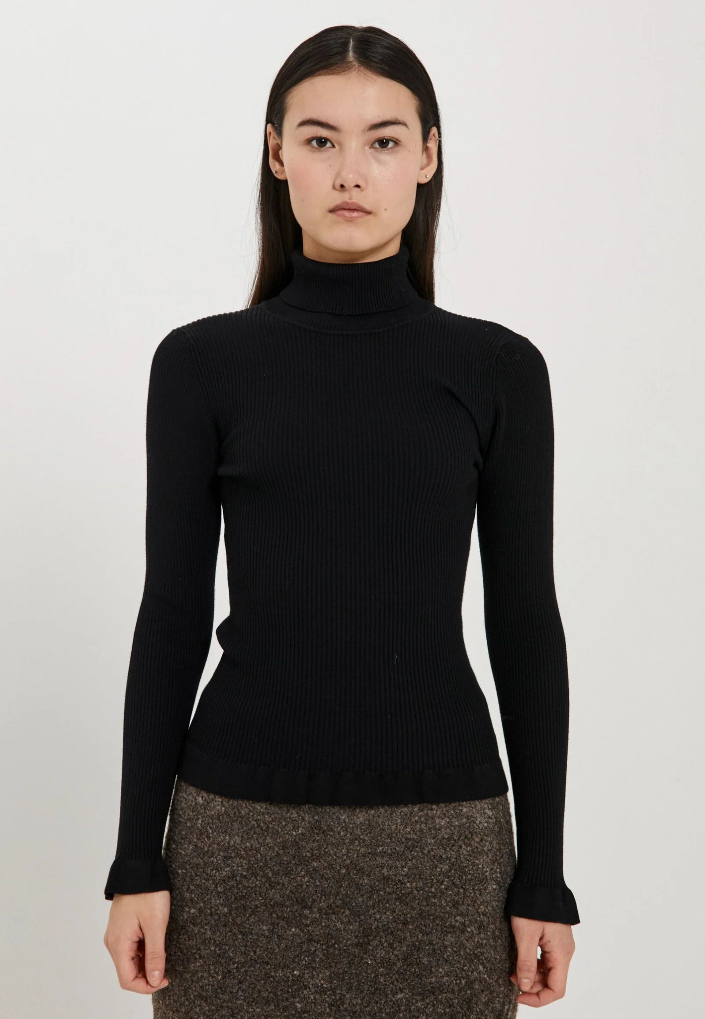 Sherry frill knit top in black