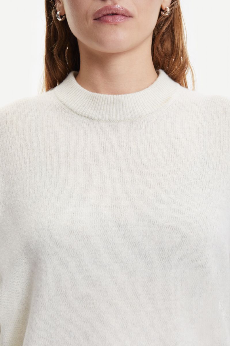 Anour knitted sweater in pristine