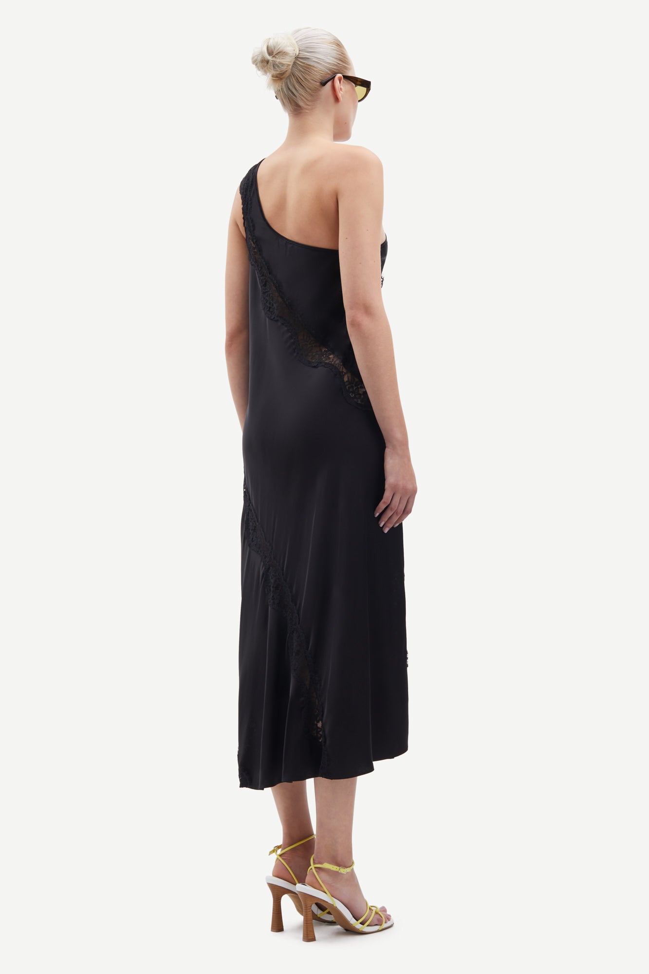 Salacy dress in black