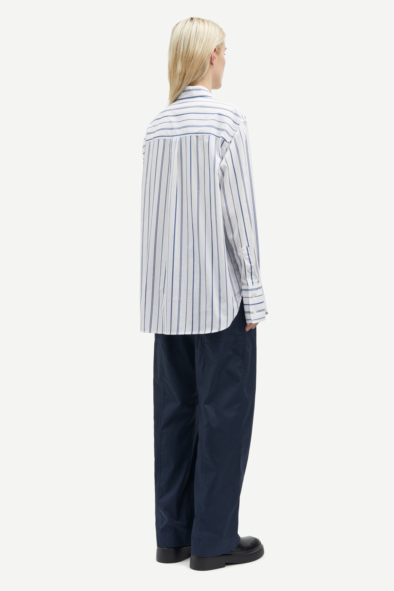 Salovas shirt in true navy striped