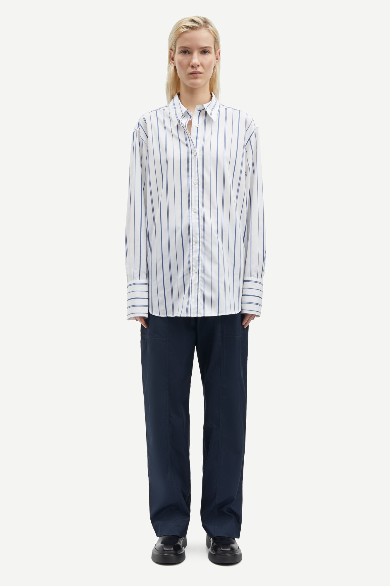 Salovas shirt in true navy striped