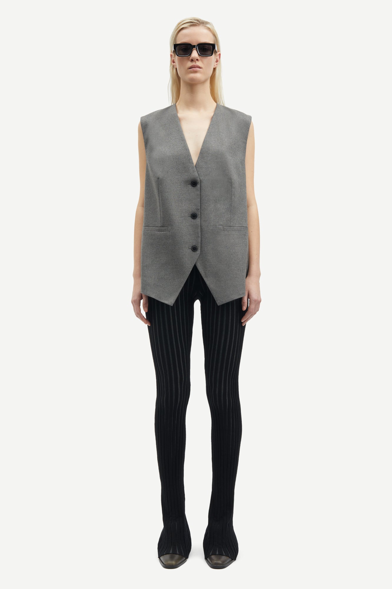 Saleni vest in grey