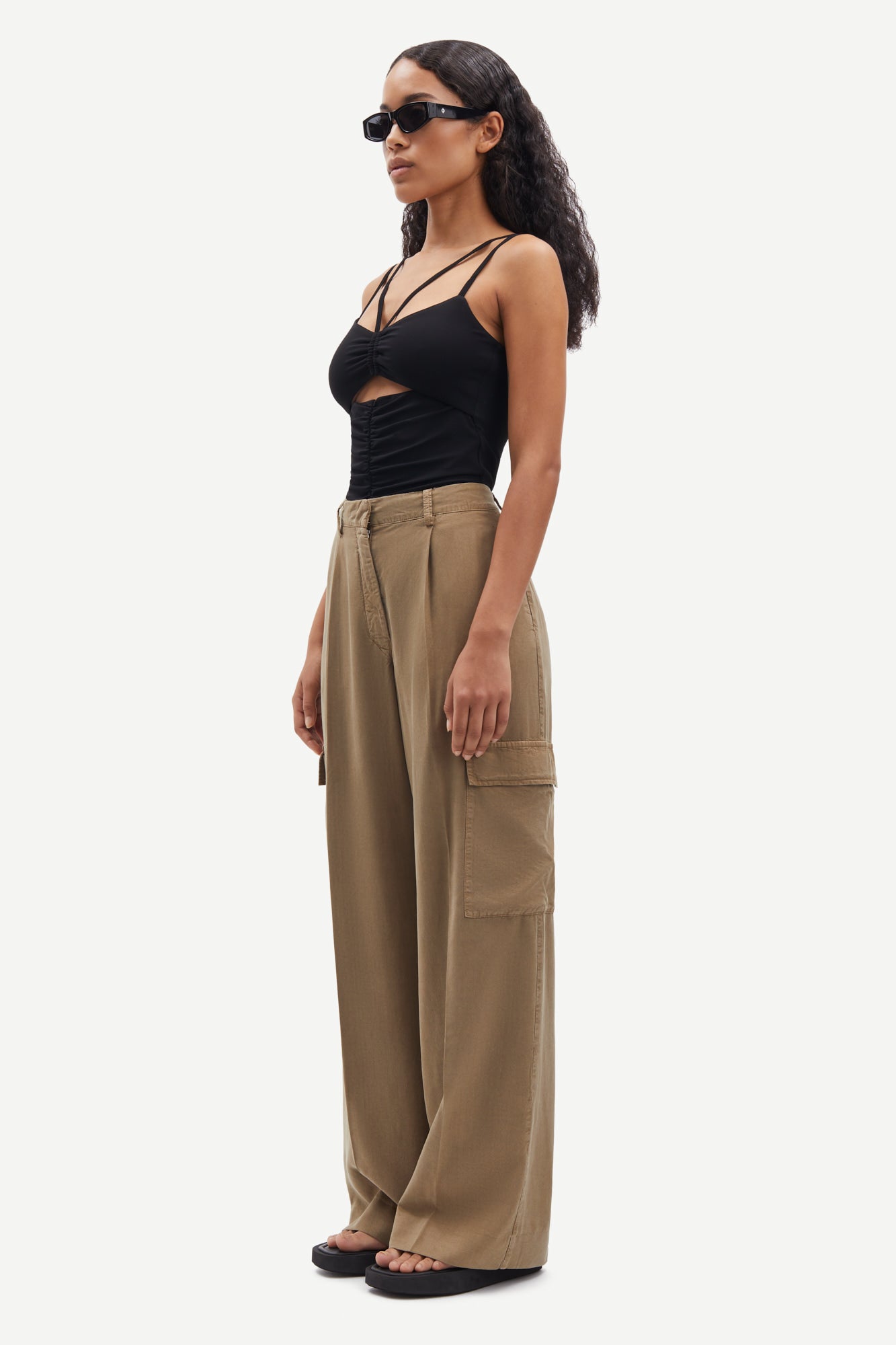 Sahopsa trousers in lead gray