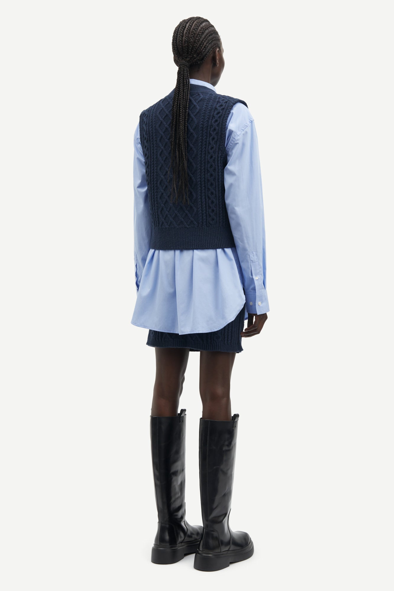 Sadene vest in outer space