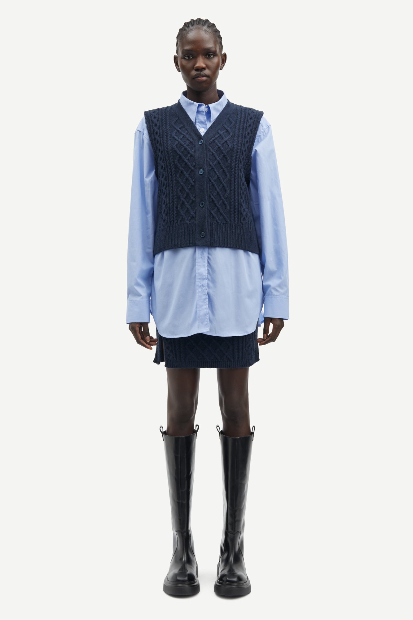 Sadene vest in outer space