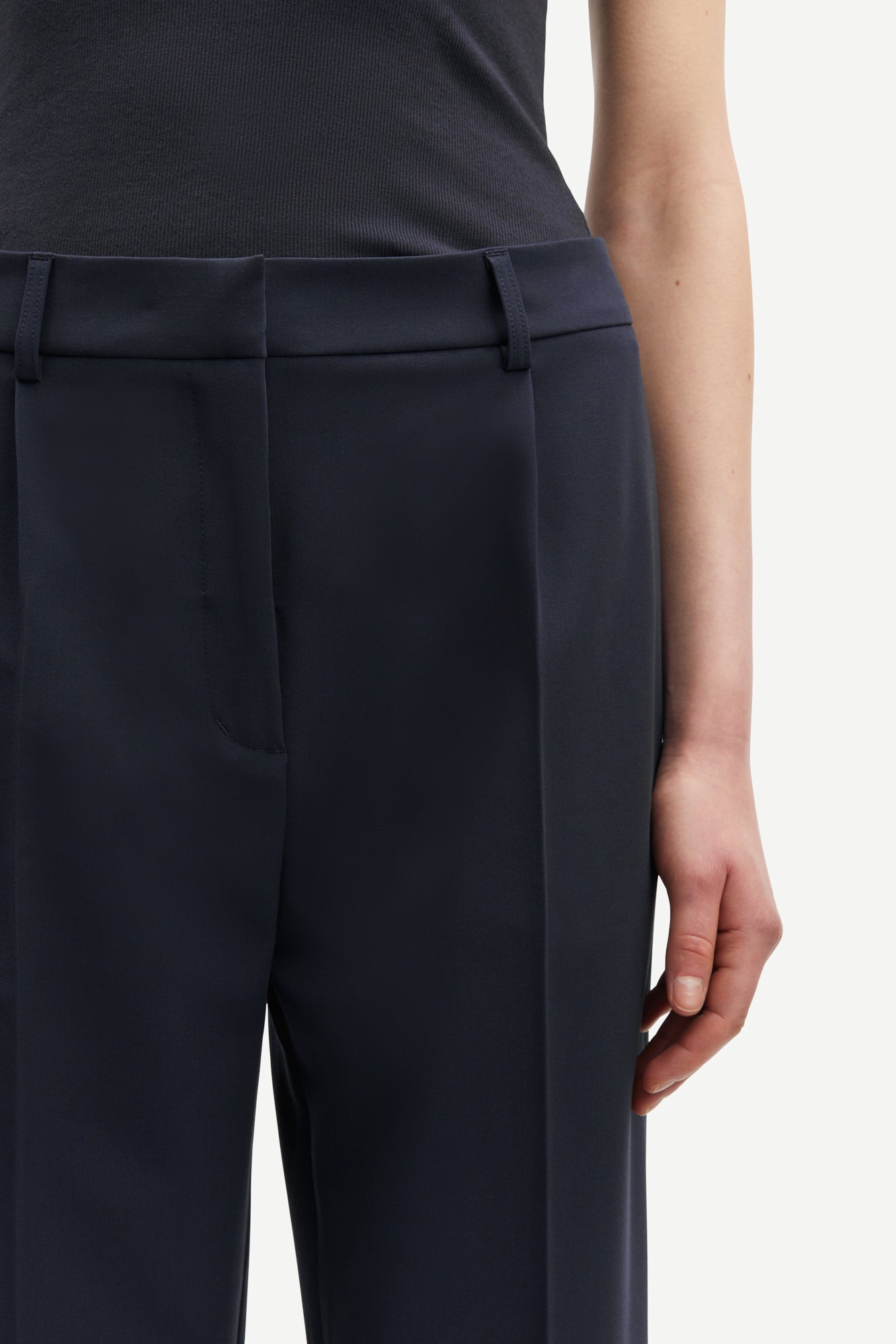 Ramona trousers in dark blue