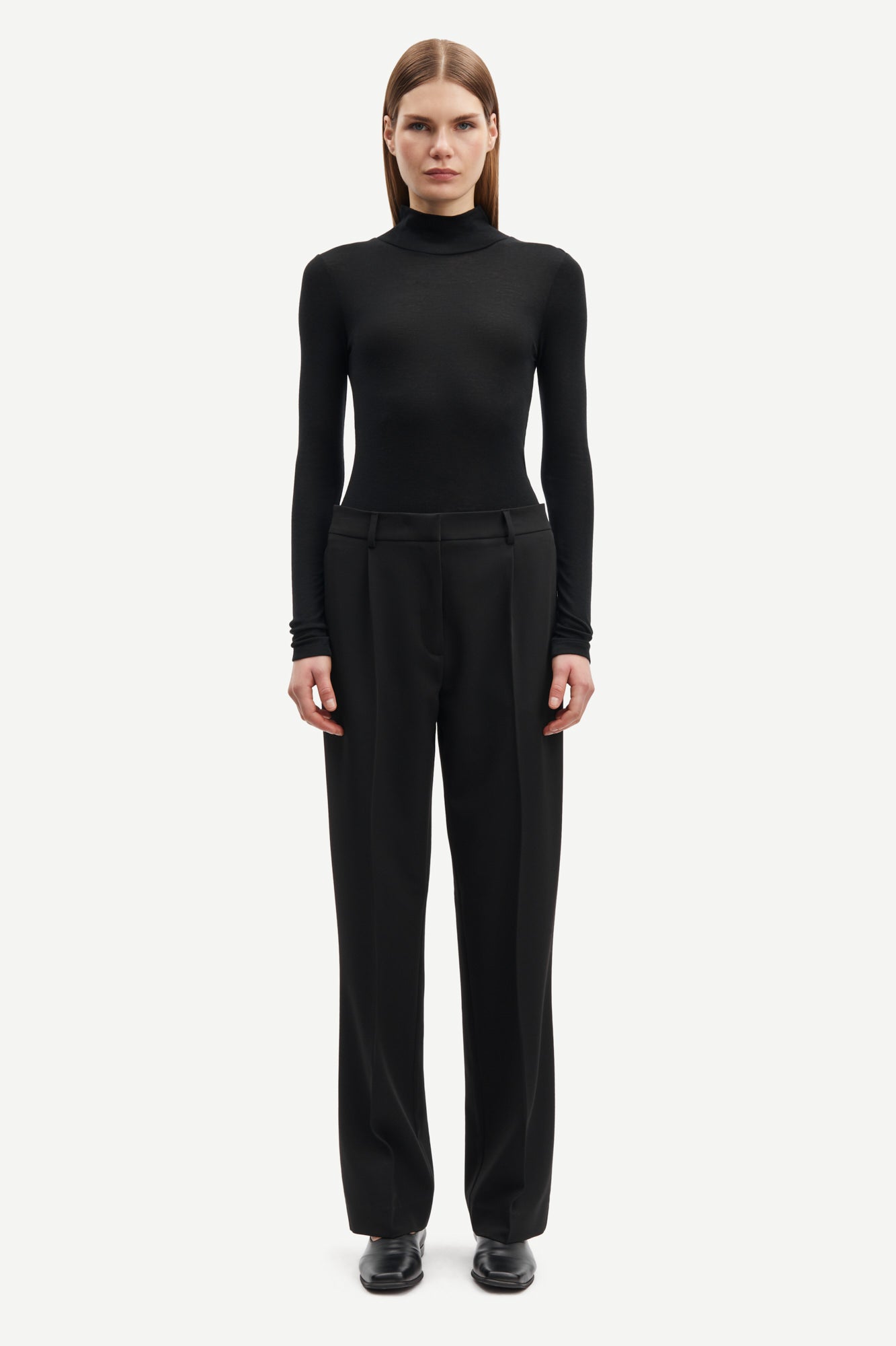 Ramona trousers in black