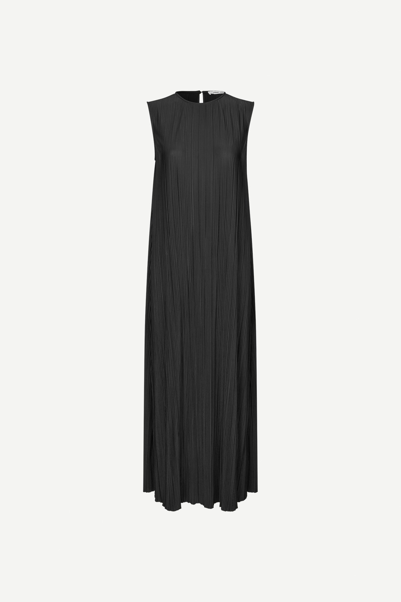 Pleated maxi dress in black