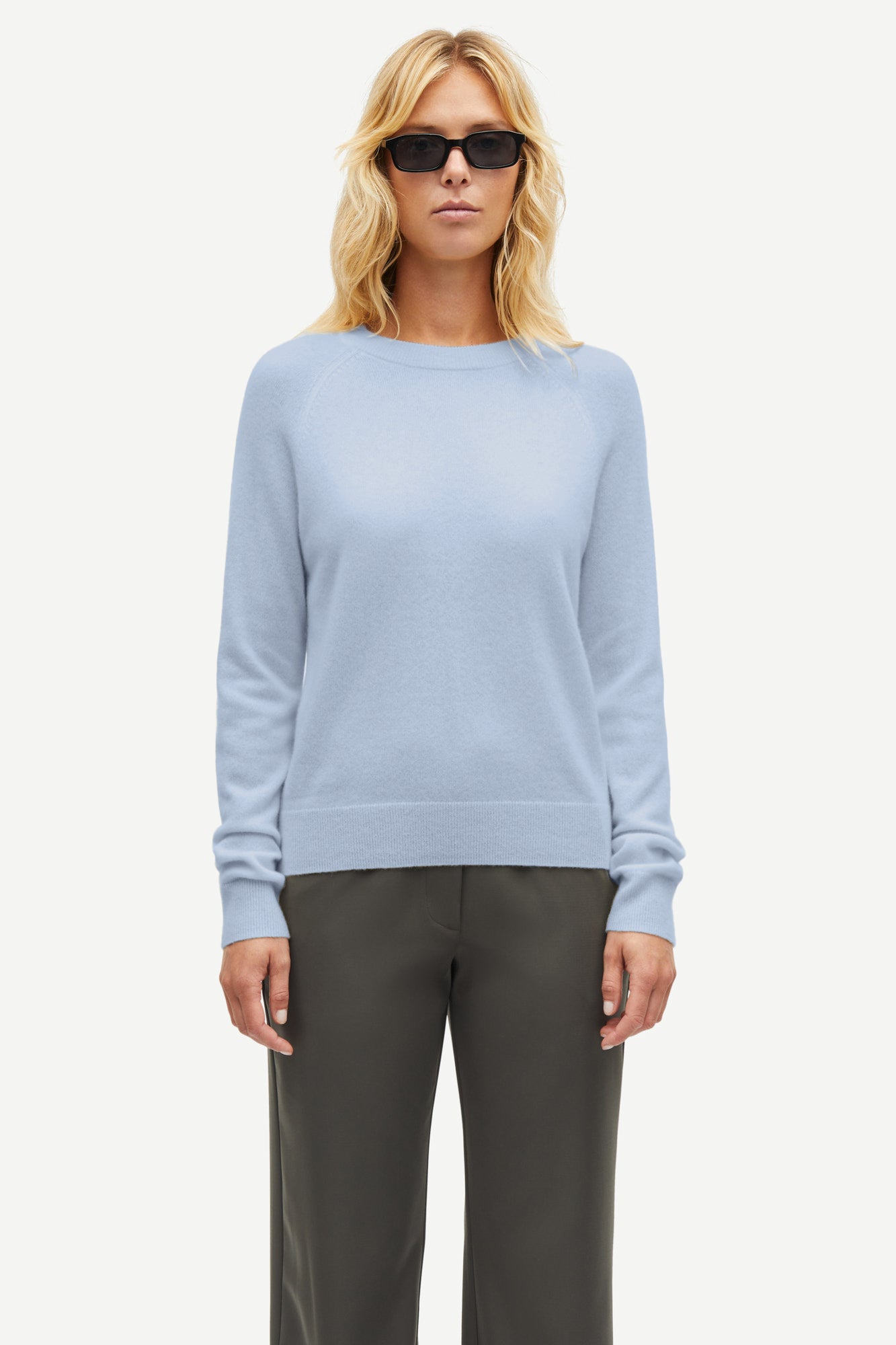 Pure cashmere crew neck in pearl blue