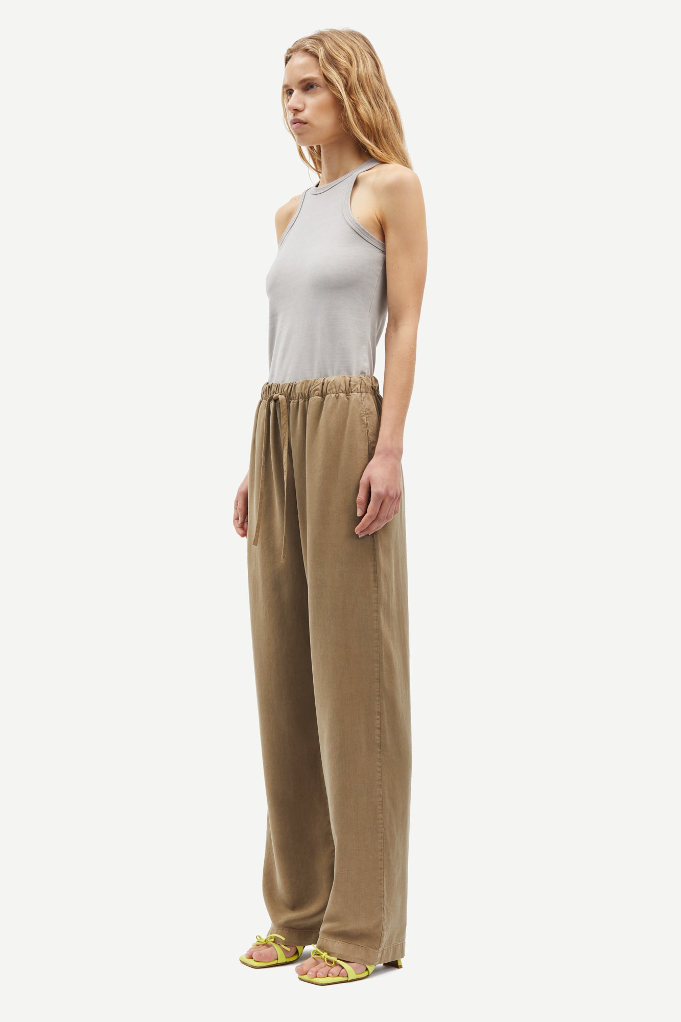 Soft drawstring trousers in lead gray