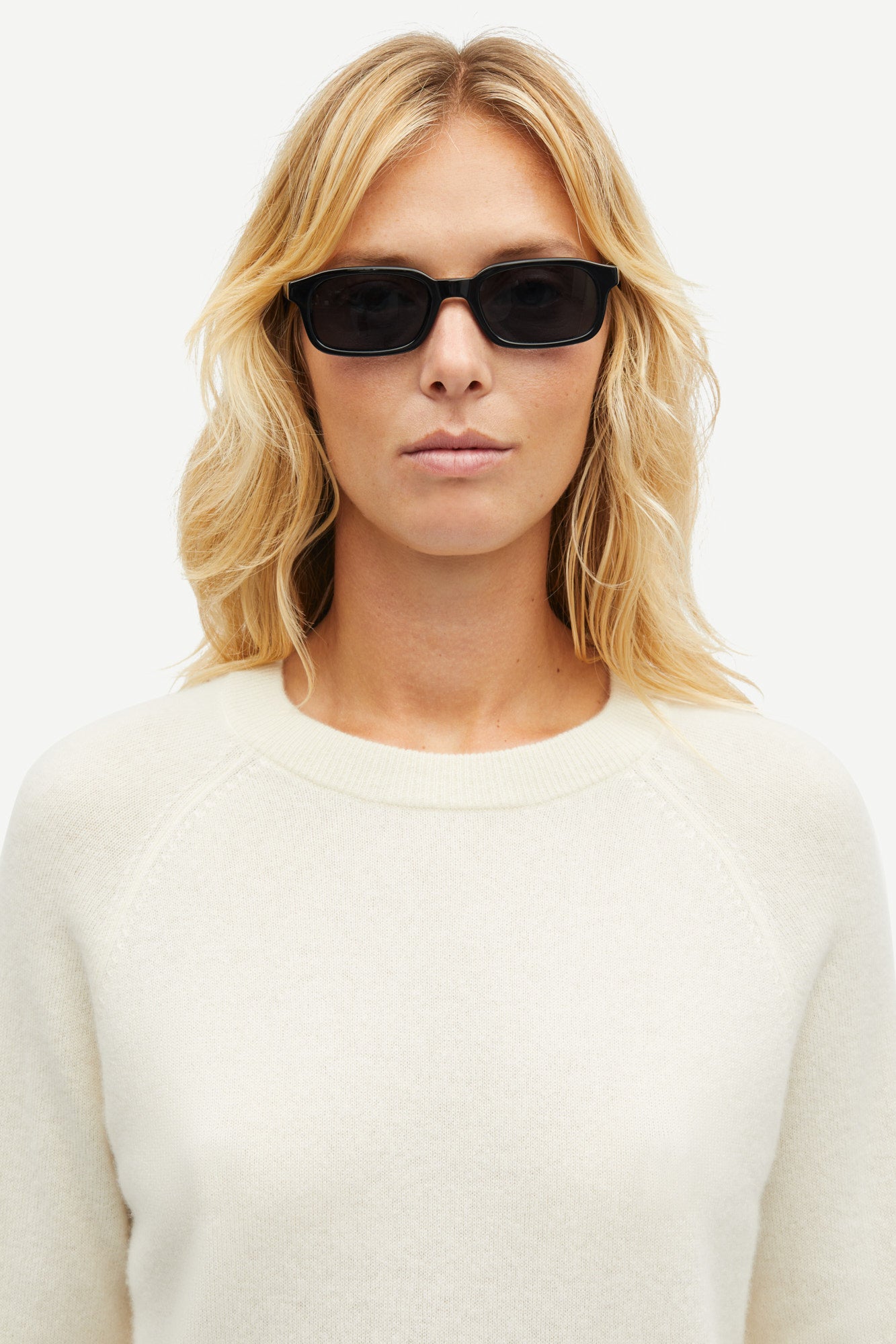 Pure cashmere crew neck in butter