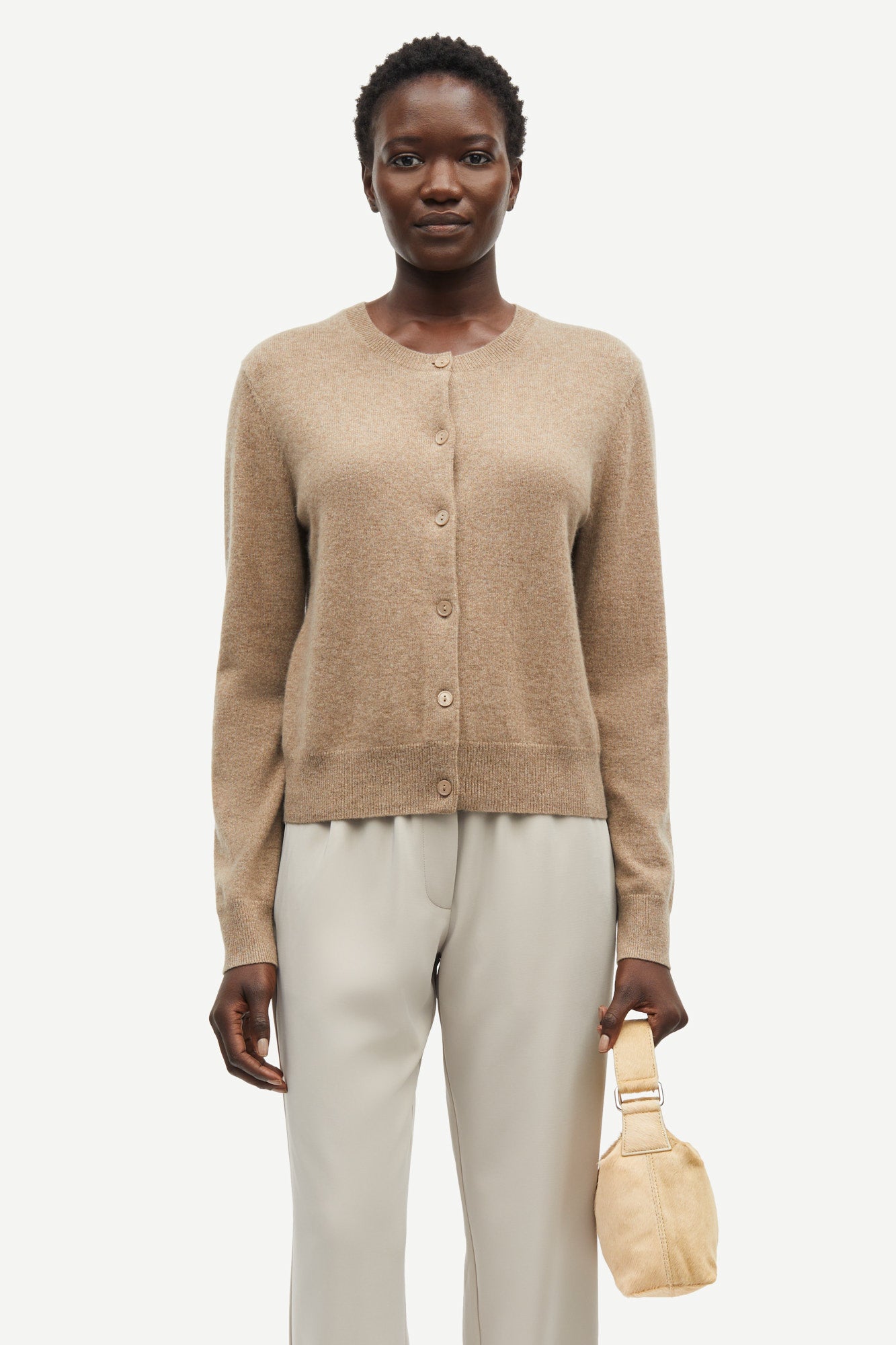 Pure cashmere cardigan in camel