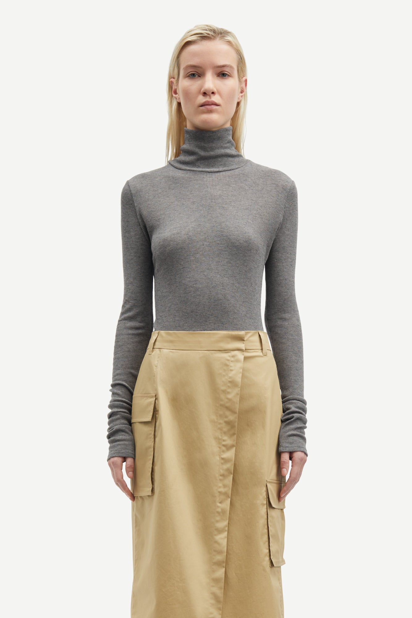 Sasonnet longsleeve turtleneck in mid grey