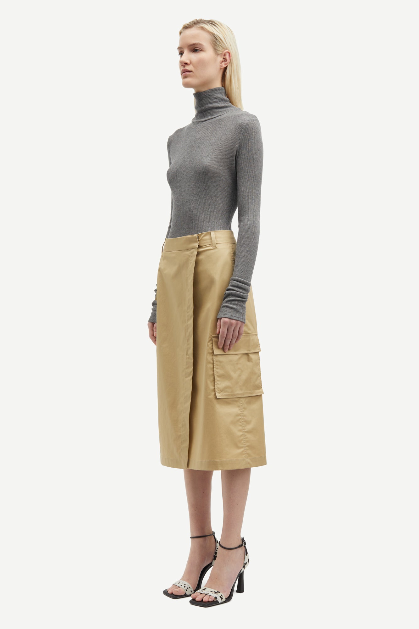 Sasonnet longsleeve turtleneck in mid grey
