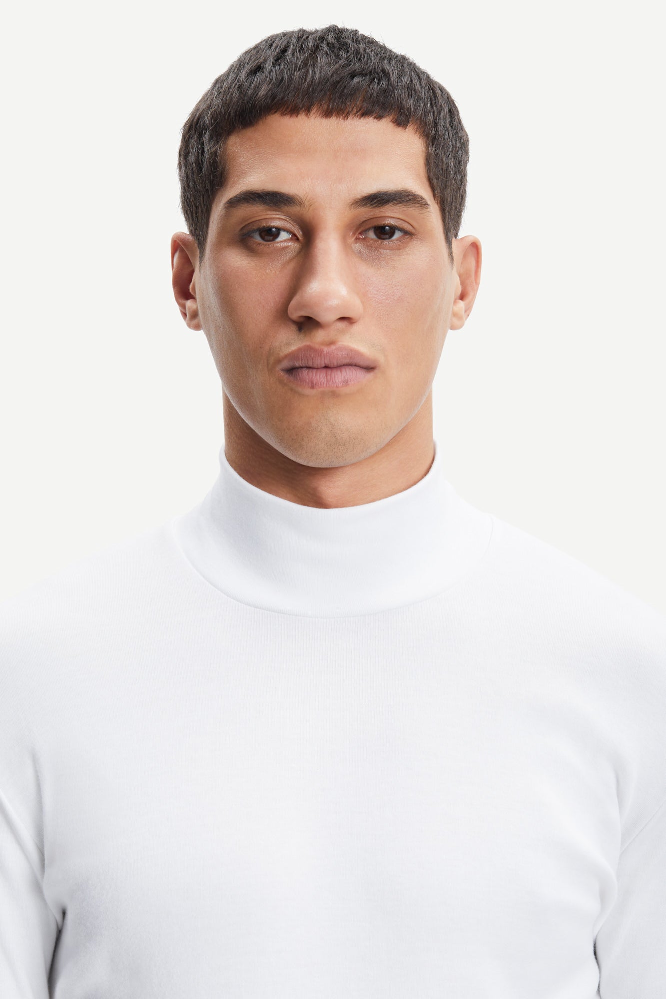 Merkur unisex turtleneck in white