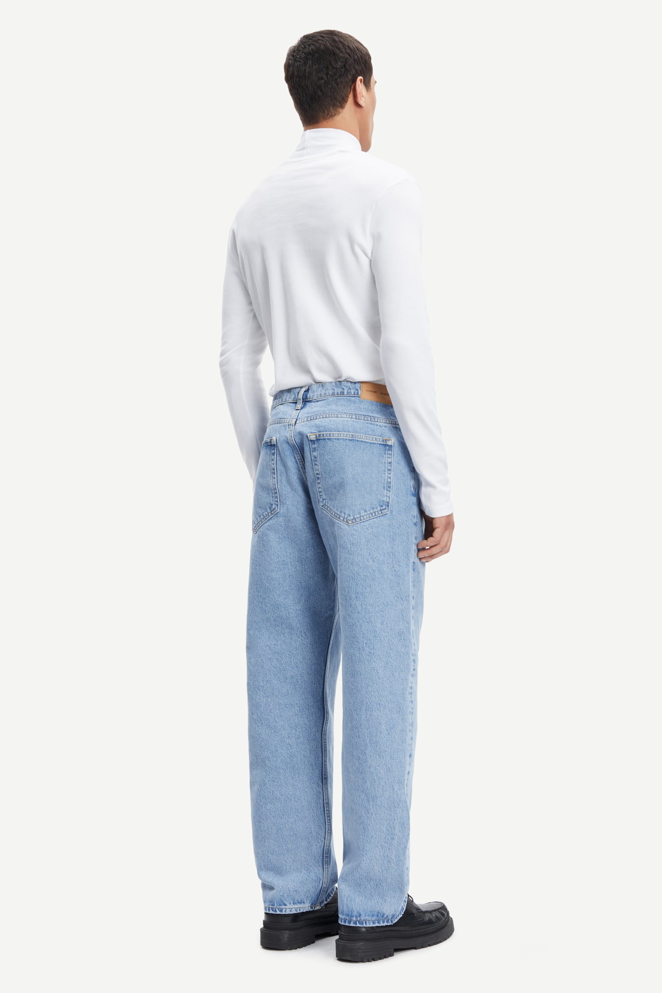 Merkur unisex turtleneck in white