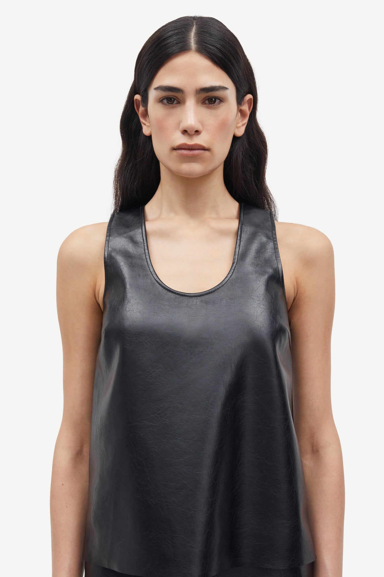 Leather top in black