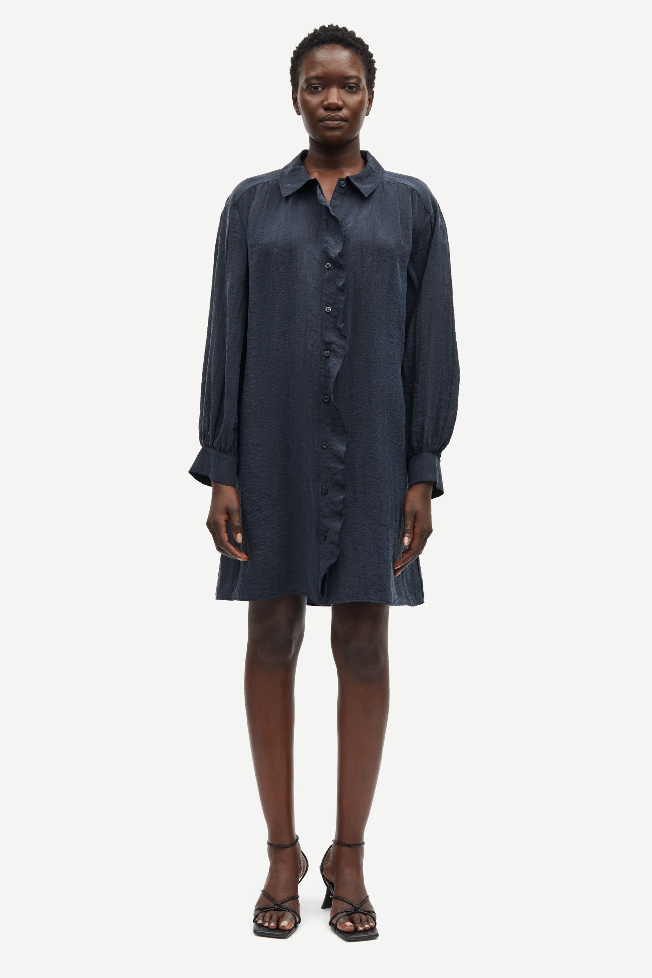 Sathistle dress in salute