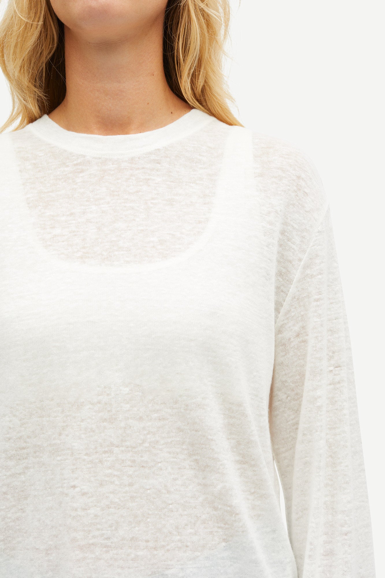 Loose linen shirt in whipped cream