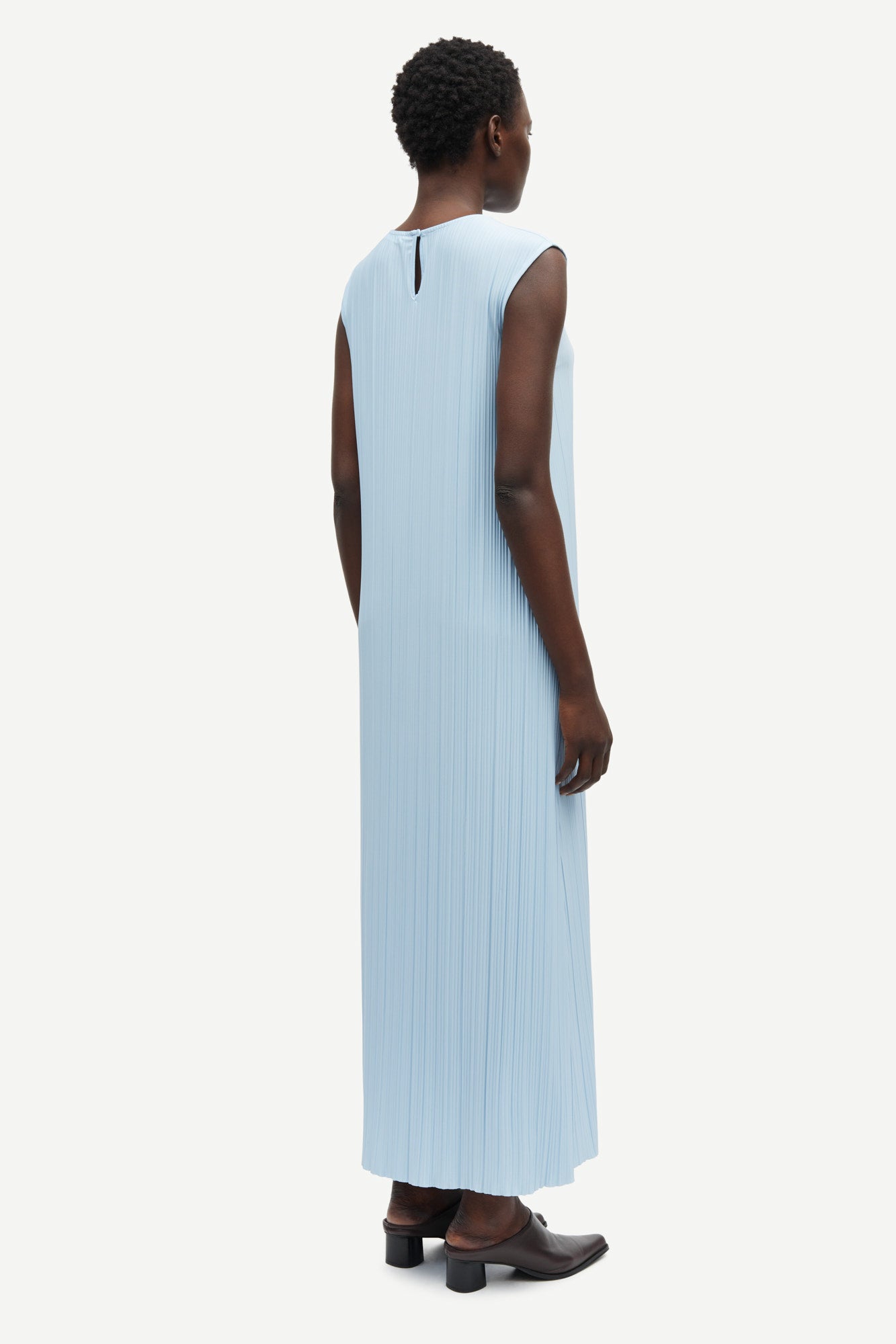 Pleated maxi dress in skyway