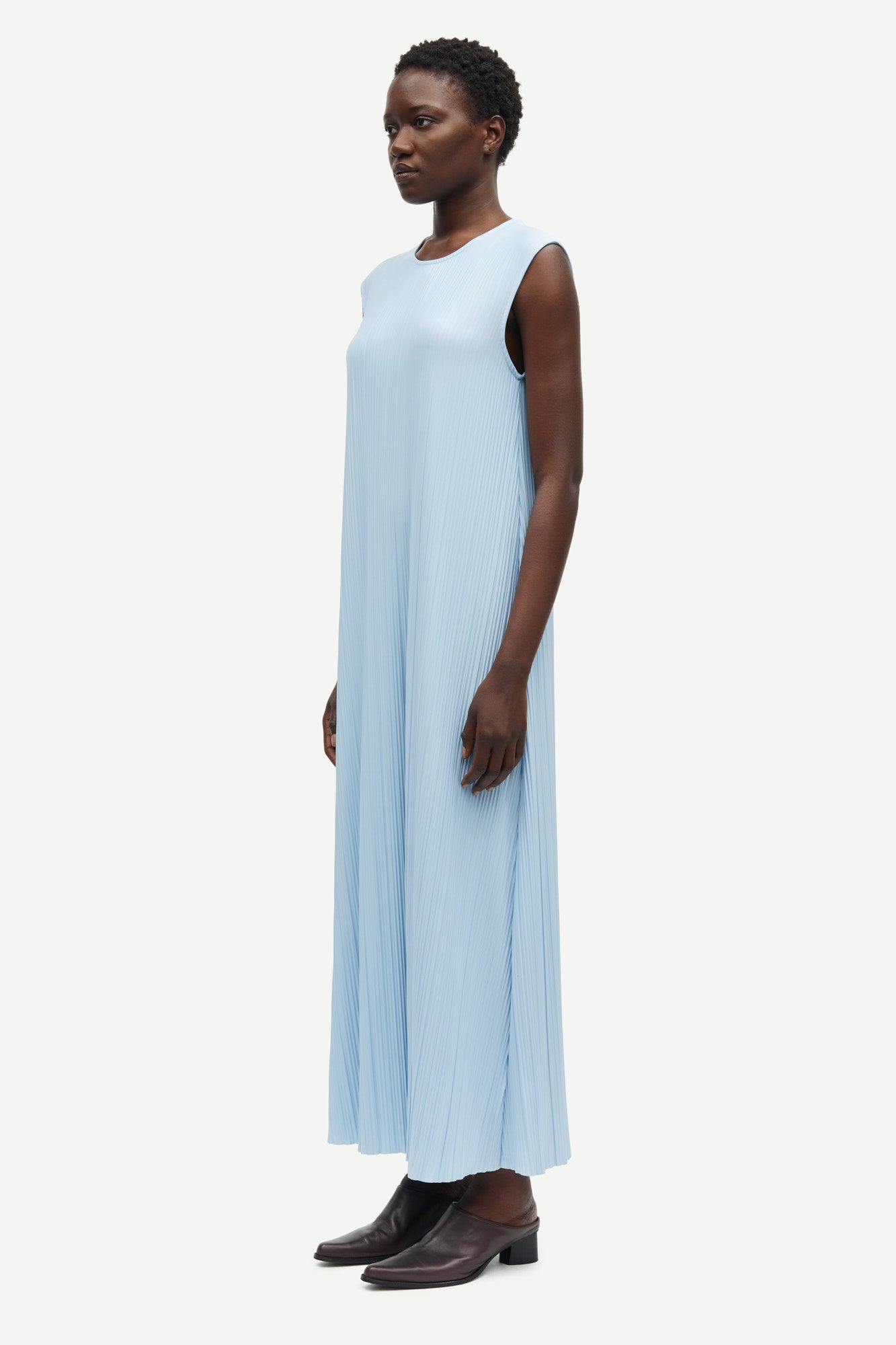 Pleated maxi dress in skyway