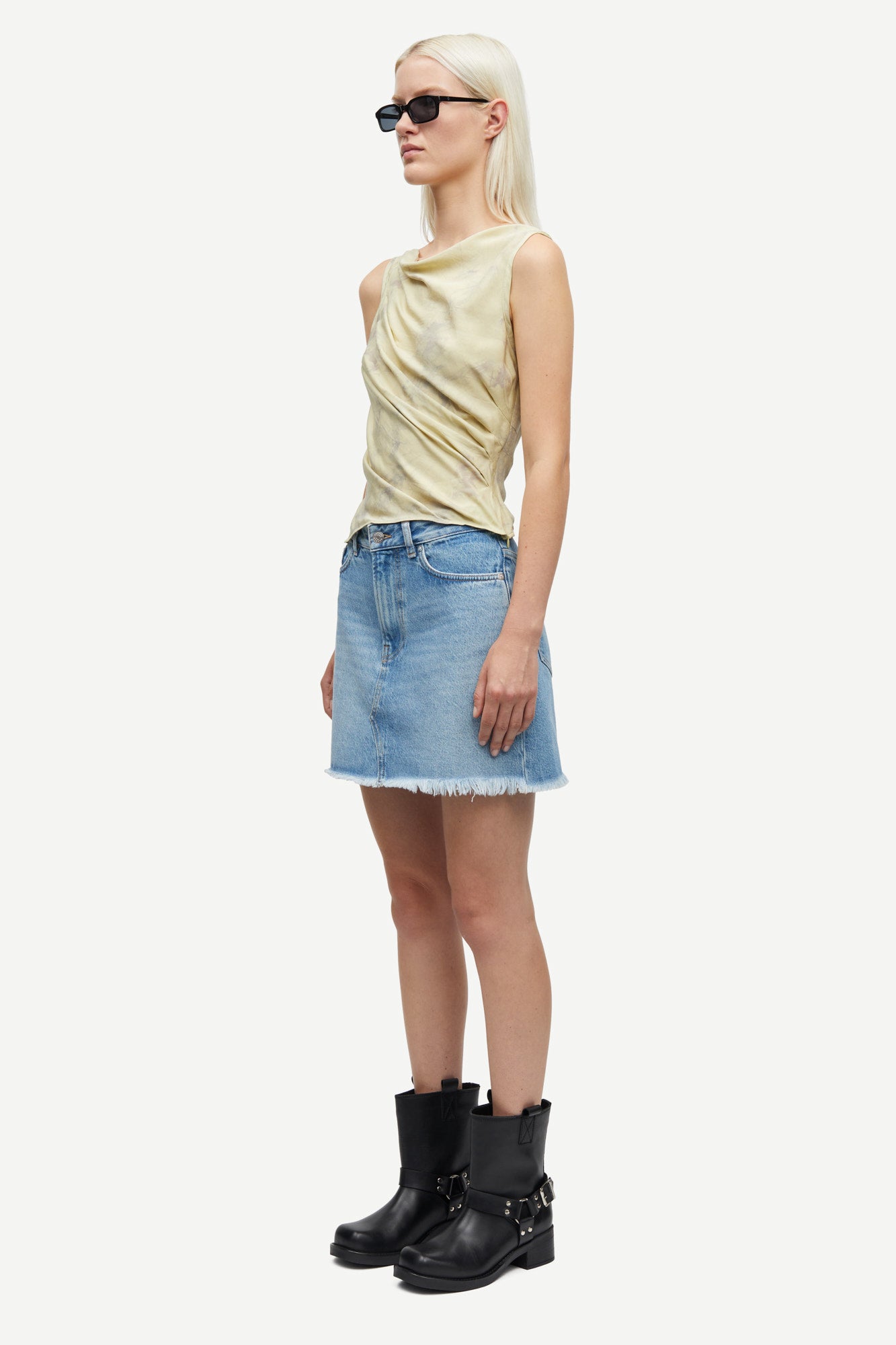 Sashelly skirt in ocean surf