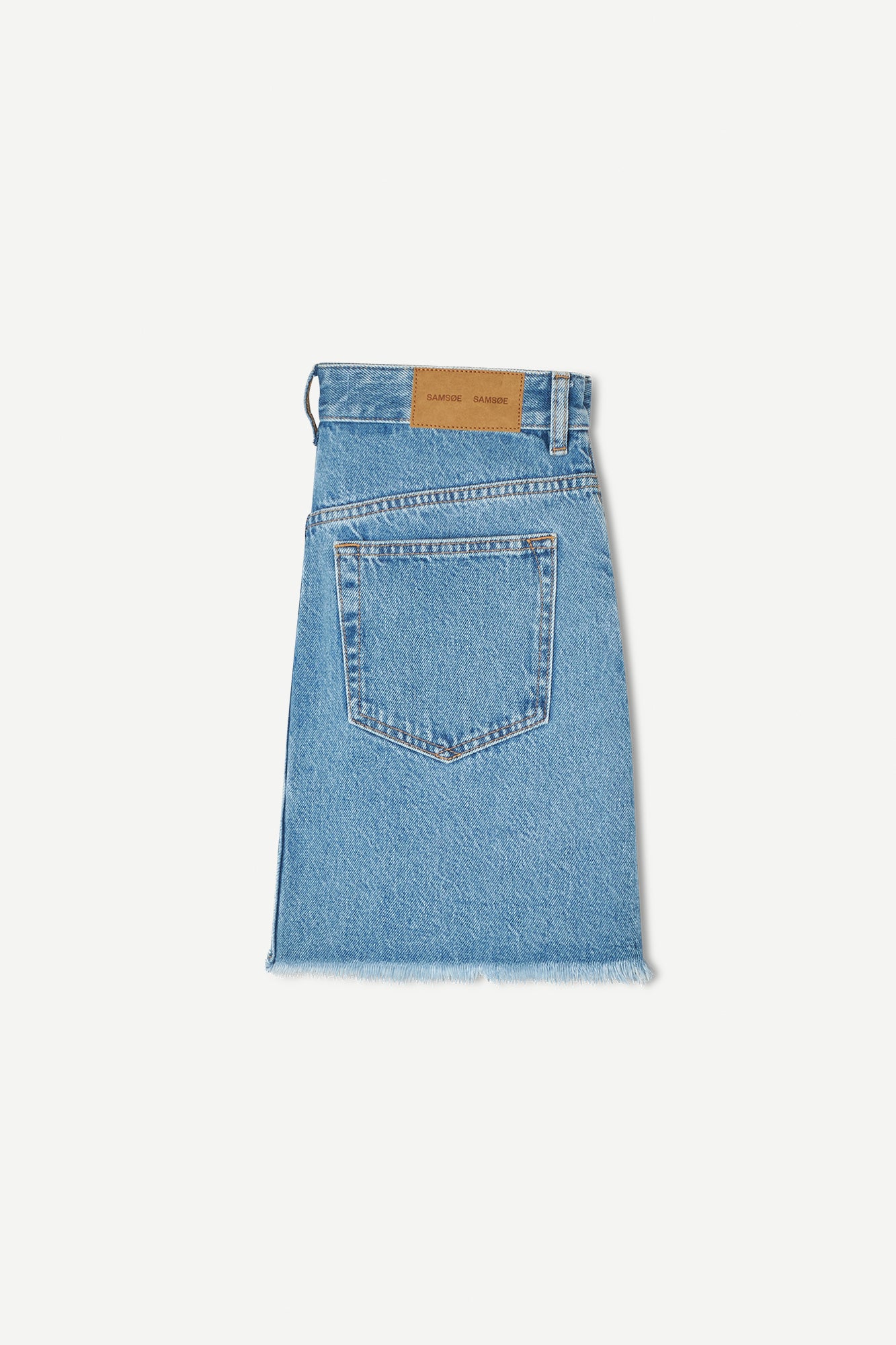 Sashelly skirt in ocean surf