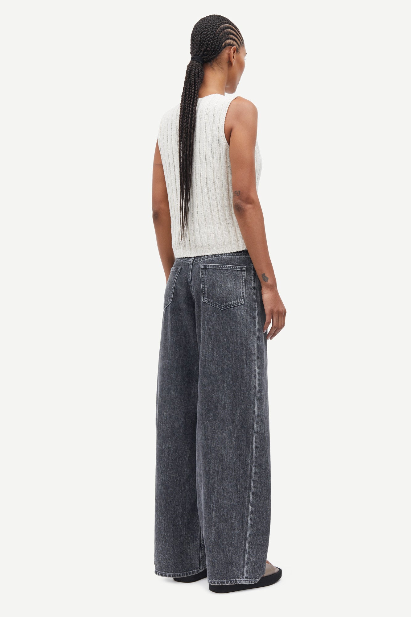 High waisted wide leg jeans with belt in grey cloud