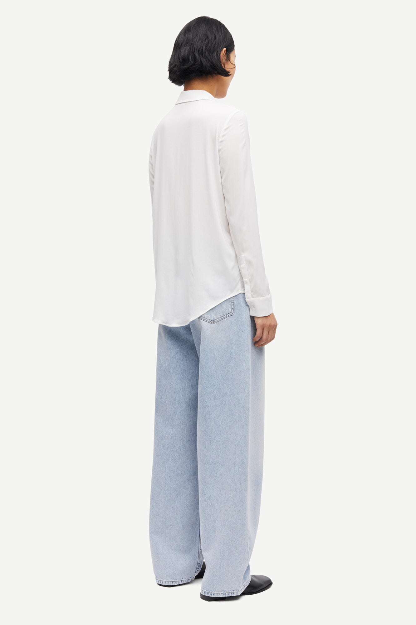 High waisted wide leg jeans in frozen jeans
