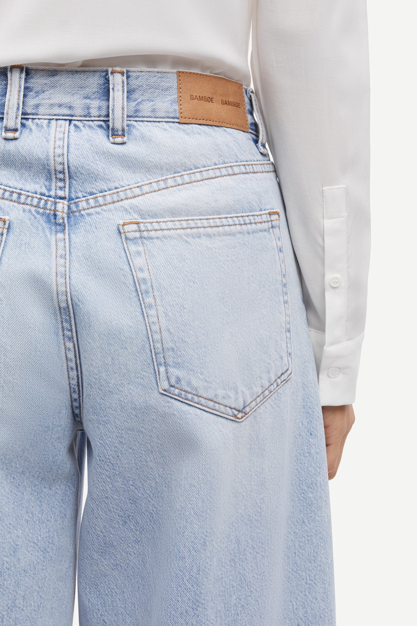 High waisted wide leg jeans in frozen jeans