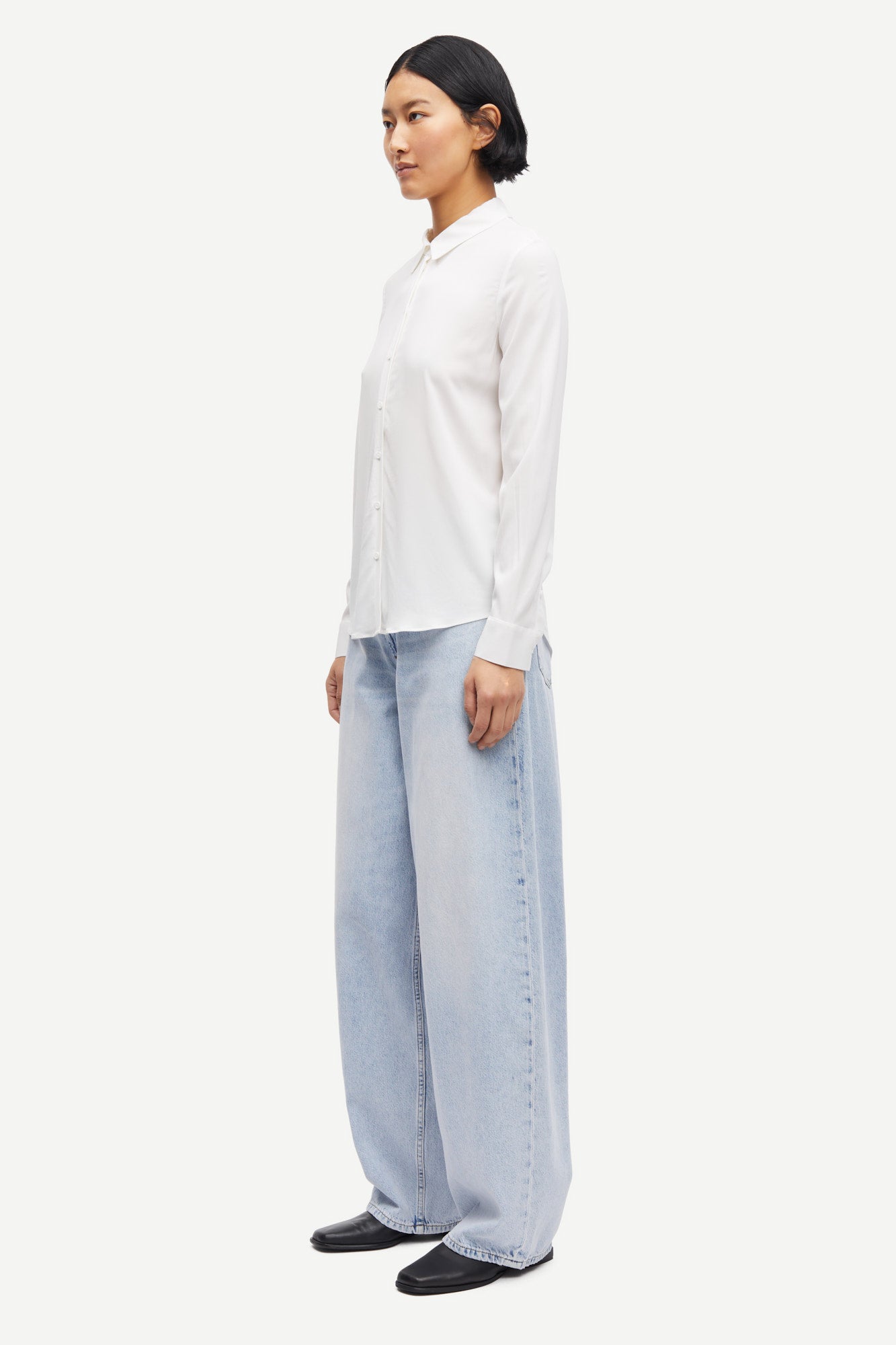 High waisted wide leg jeans in frozen jeans