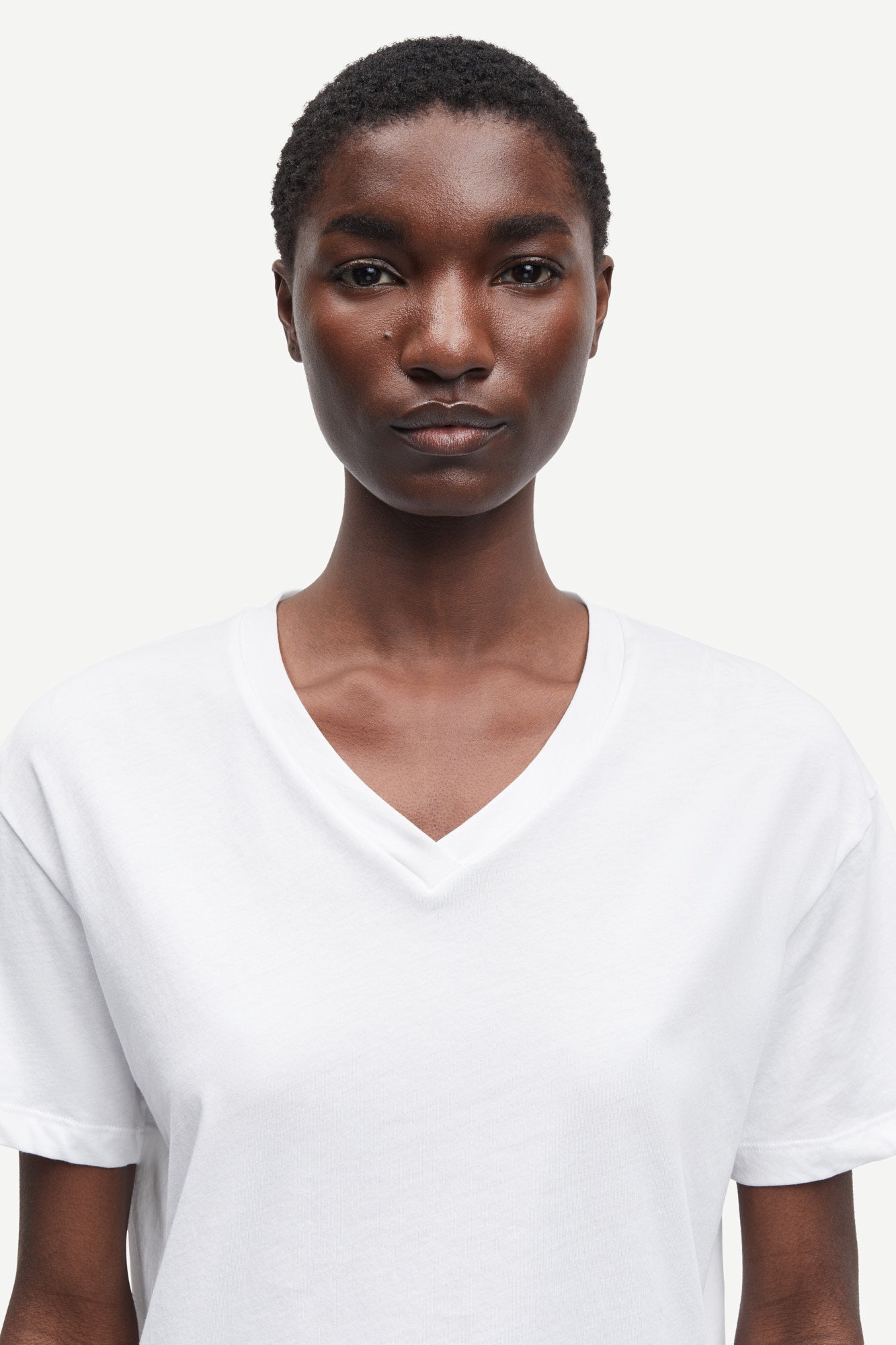Cotton v-neck shirt in white
