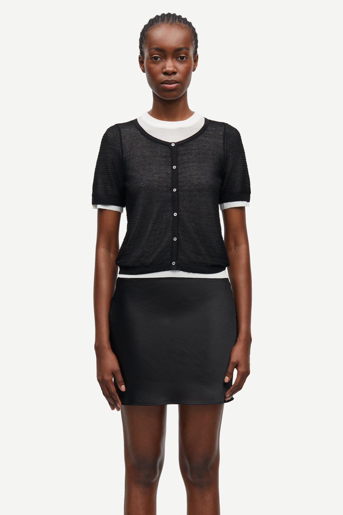 Sapena short sleeved cardigan in black