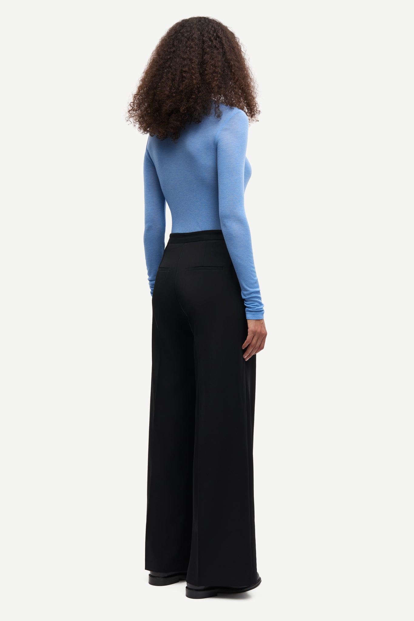 light wool longsleeve in della robbia blue