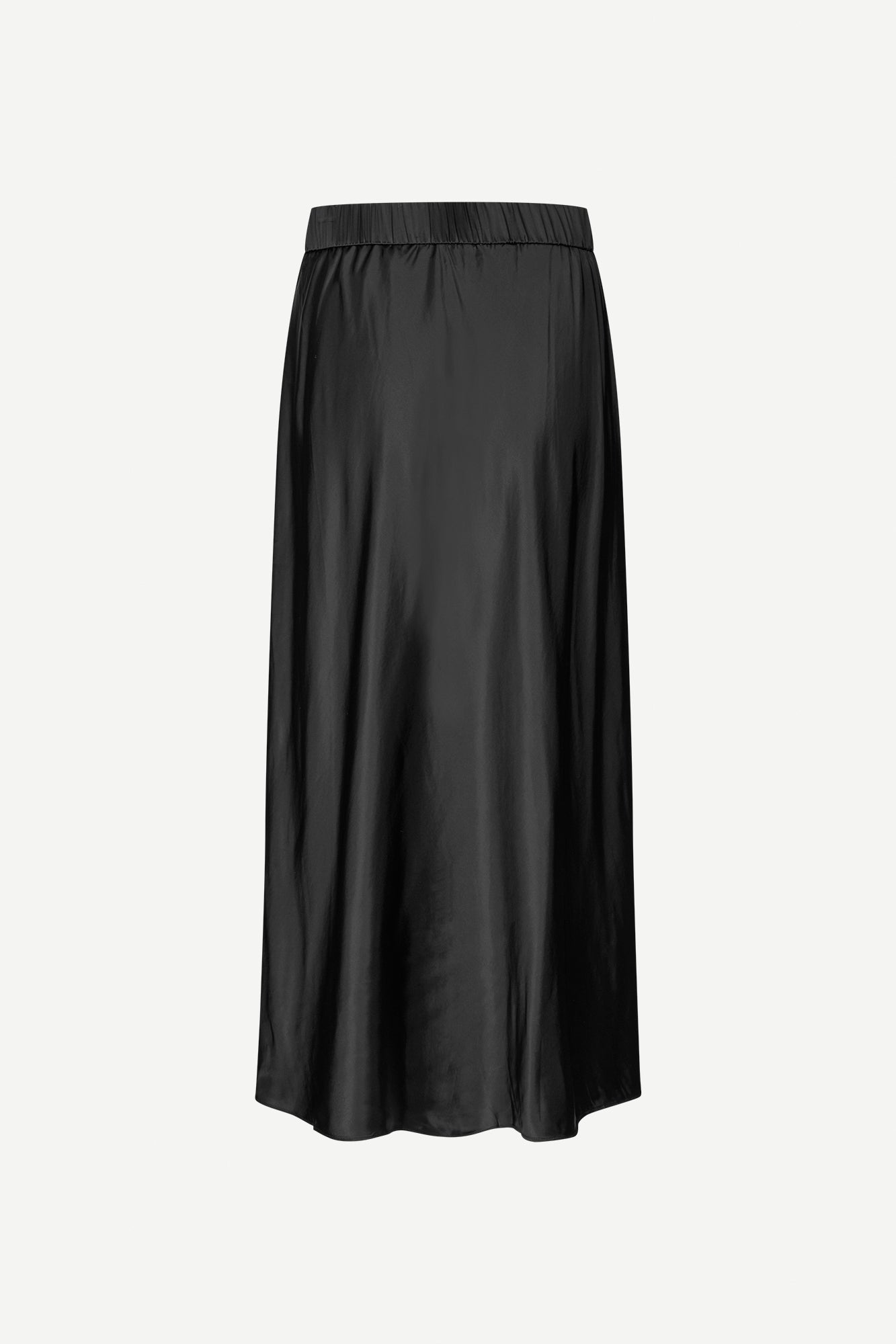 Silky trapezoid skirt in black