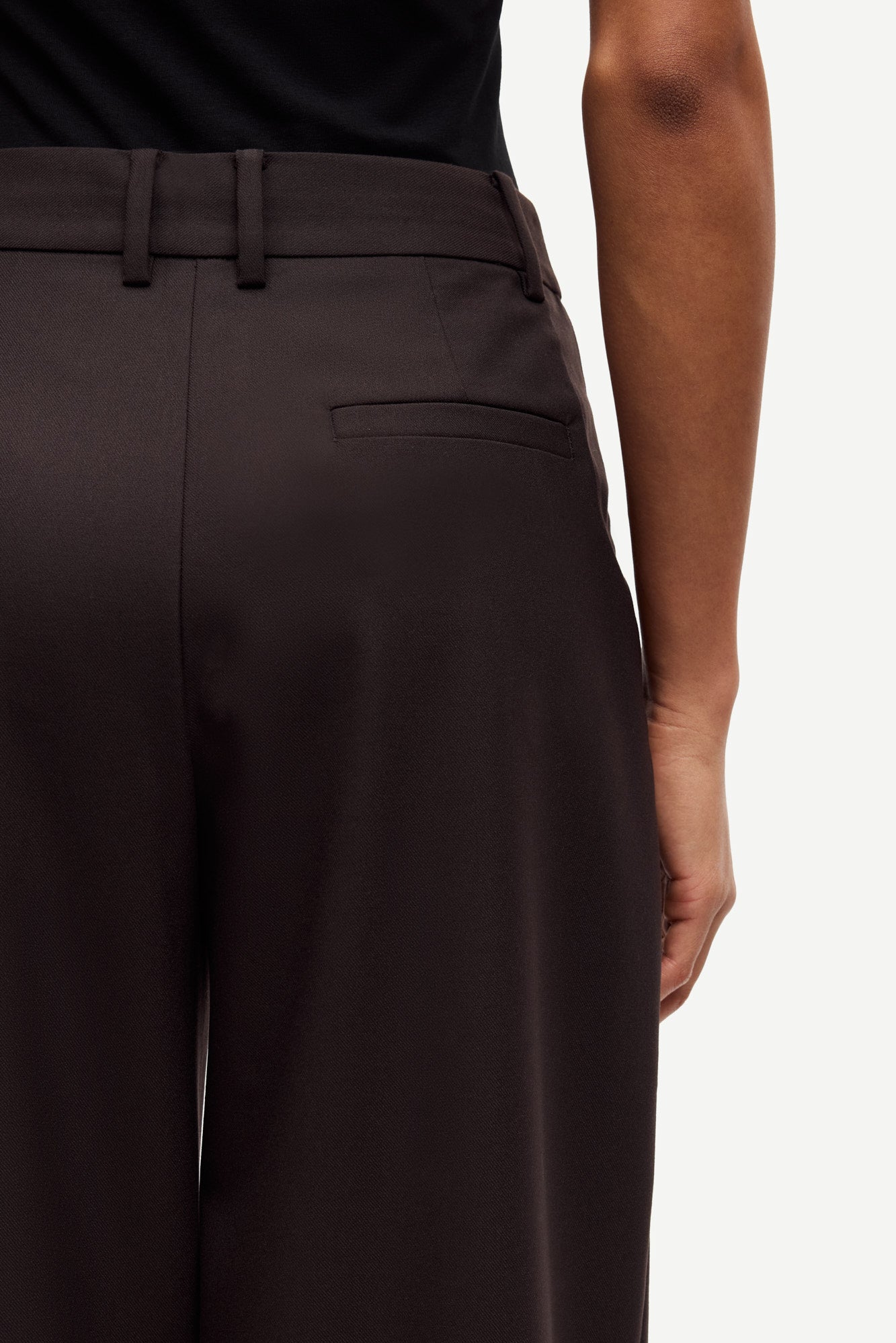 Suit trousers in black coffee