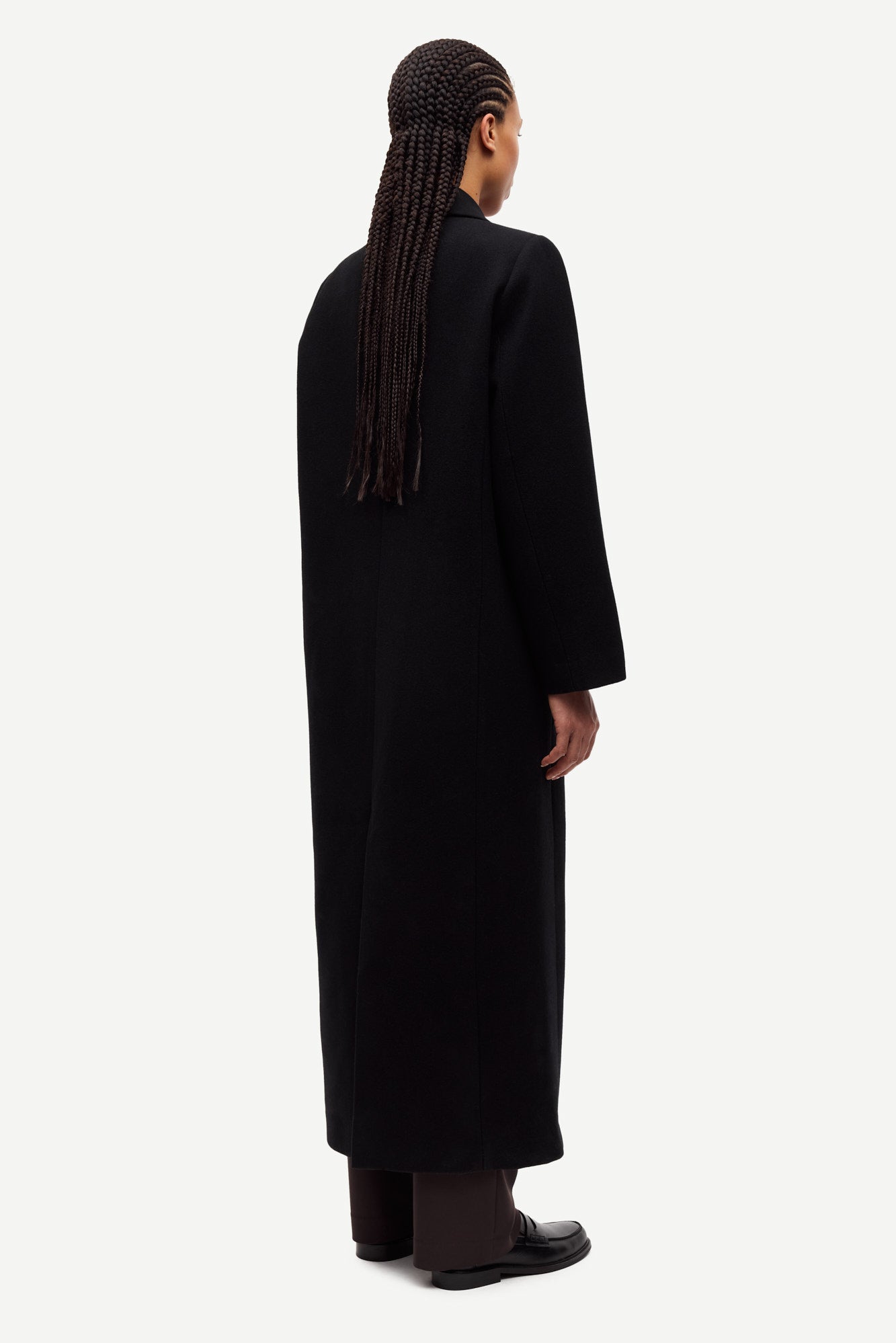 Sajill coat in black
