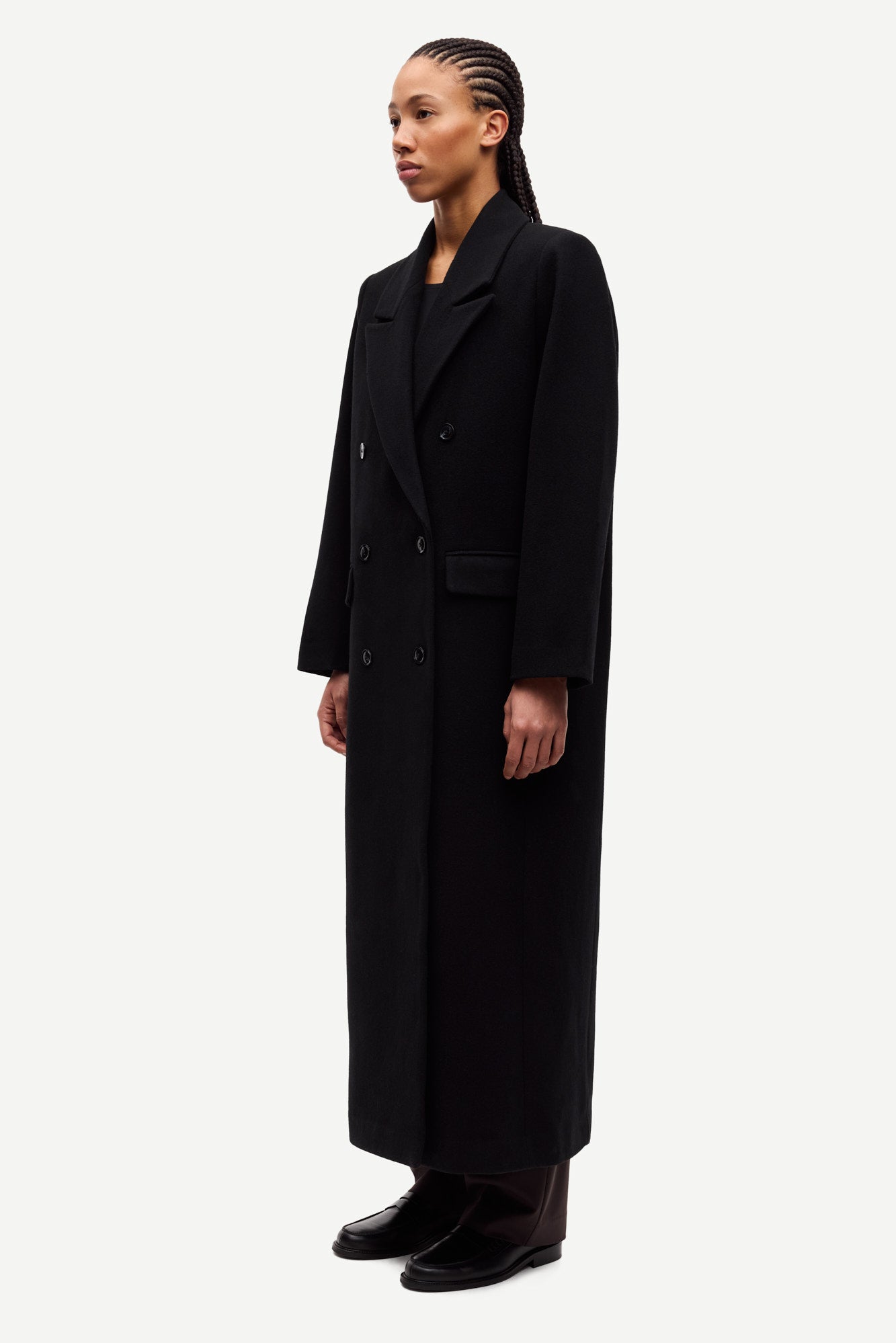 Sajill coat in black